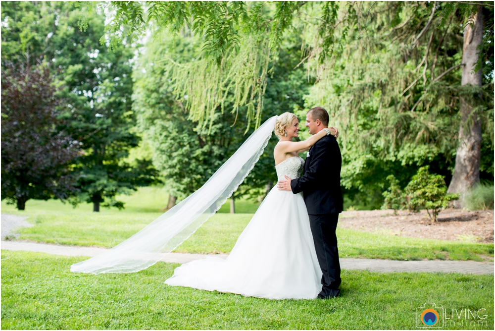 A Baltimore Elegant Ballroom Wedding at the Belvedere Hotel by Living Radiant Photography