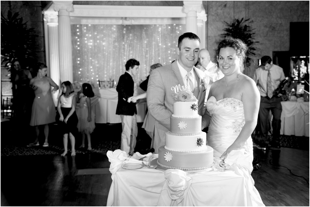 The-State-Room-Albany-NY-Wedding-Living-Radiant-Photography-Mulchahy-Wedding-Photos_0158.jpg
