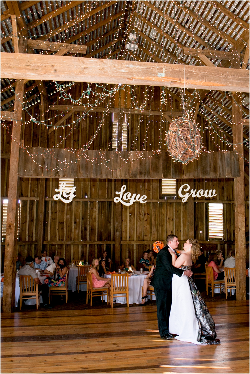 Gillbrook Farms Wedding | Camo Inspired Wedding | Barn Wedding | Living Radiant Photography