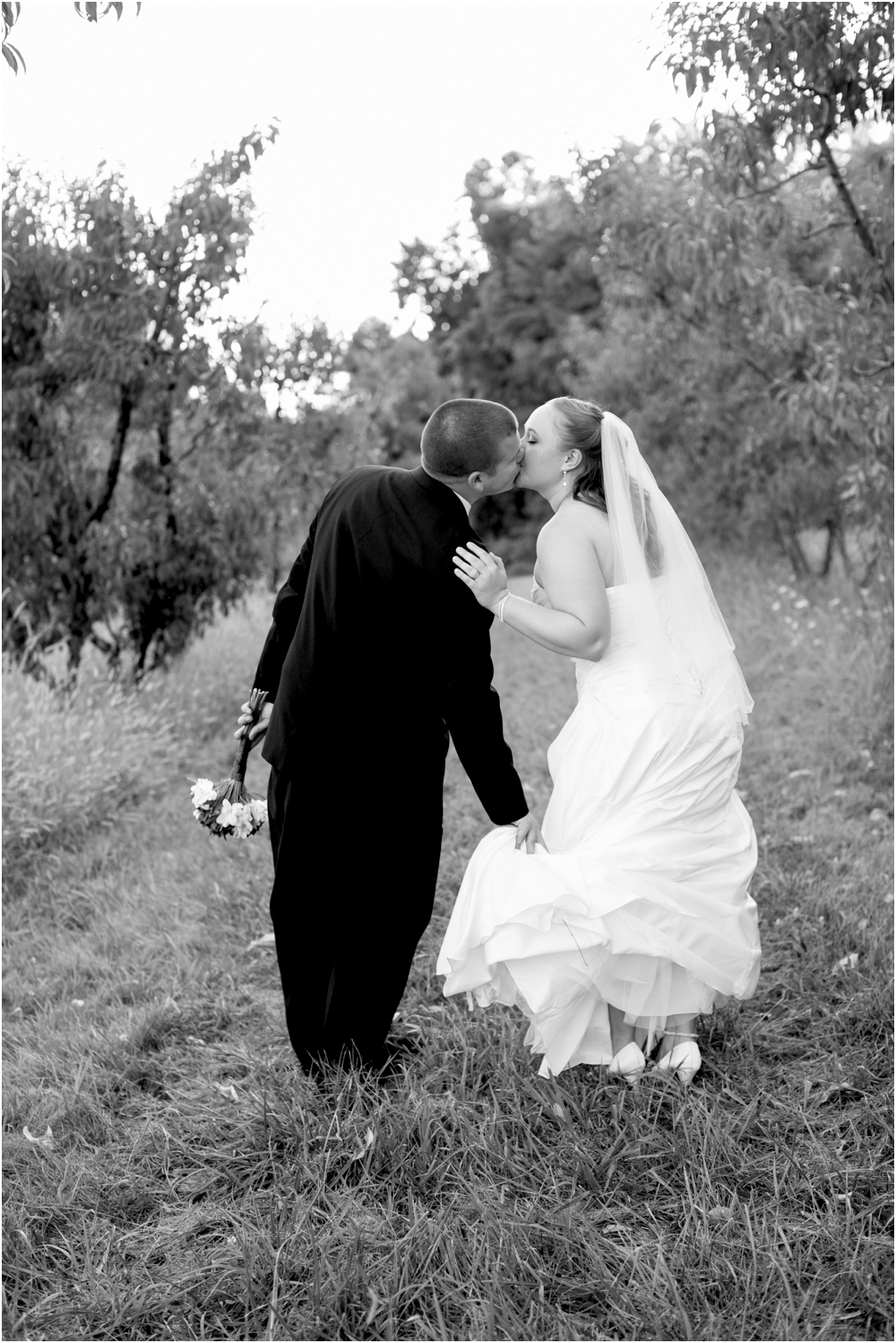 Welker Round Barn Farm Market Outdoor Wedding Living Radiant Photography-65_0092.jpg