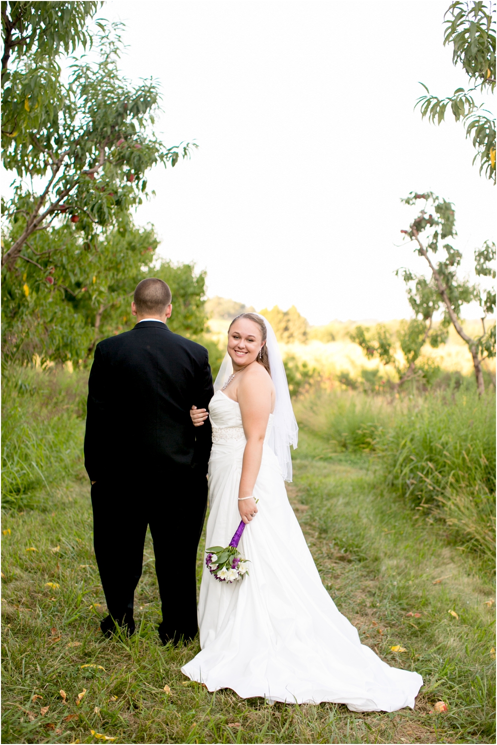 Welker Round Barn Farm Market Outdoor Wedding Living Radiant Photography-65_0099.jpg