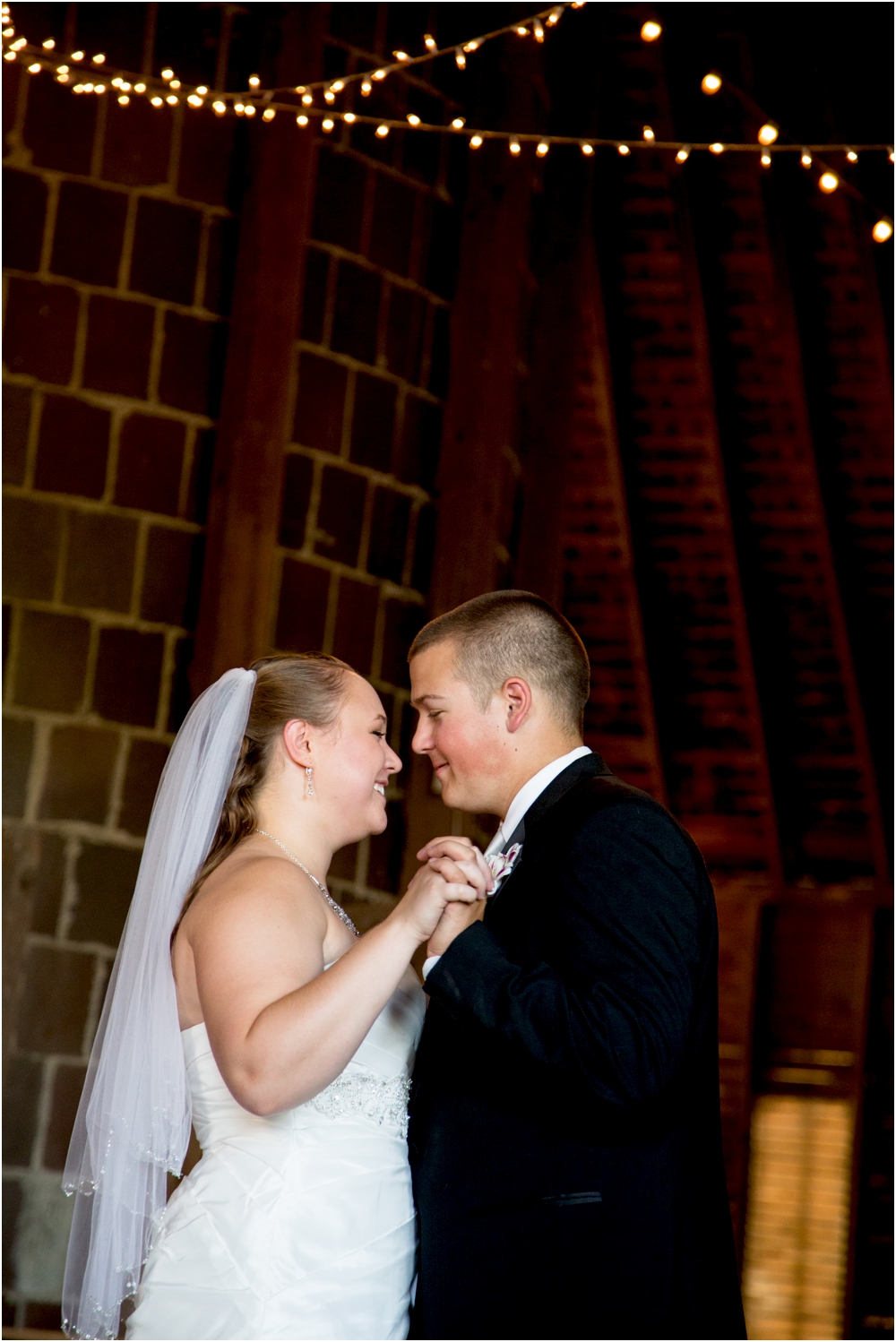 Welker Round Barn Farm Market Outdoor Wedding Living Radiant Photography-65_0120.jpg