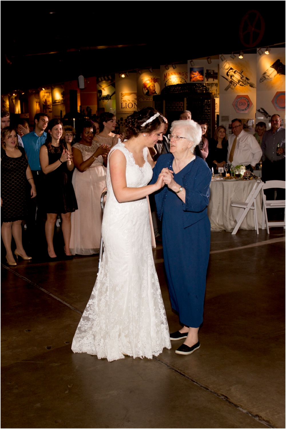 eva dave boyce baltimore museum of industry wedding living radiant photography photos_0137.jpg