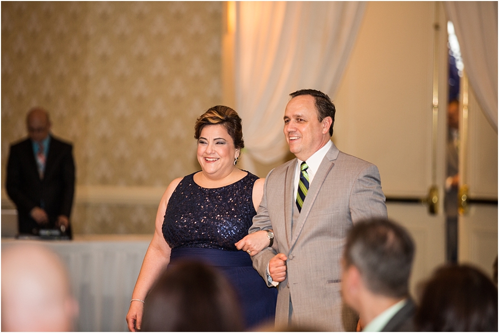 baltimore marriott waterfront wedding living radiant photograpy victoria clausen florals fiscus photos_0080.jpg