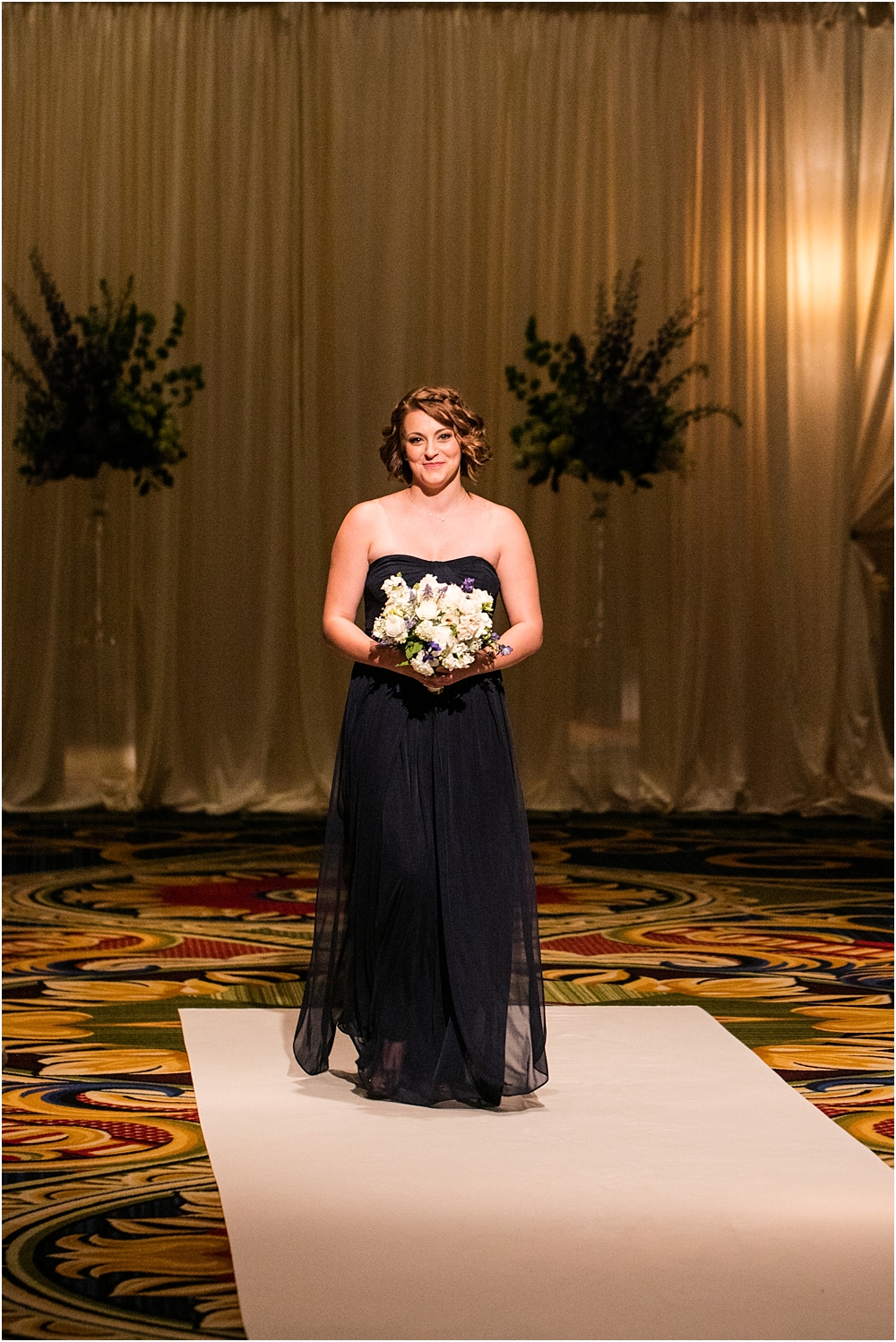 baltimore marriott waterfront wedding living radiant photograpy victoria clausen florals fiscus photos_0083.jpg