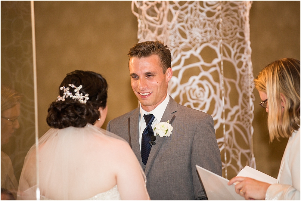 baltimore marriott waterfront wedding living radiant photograpy victoria clausen florals fiscus photos_0089.jpg