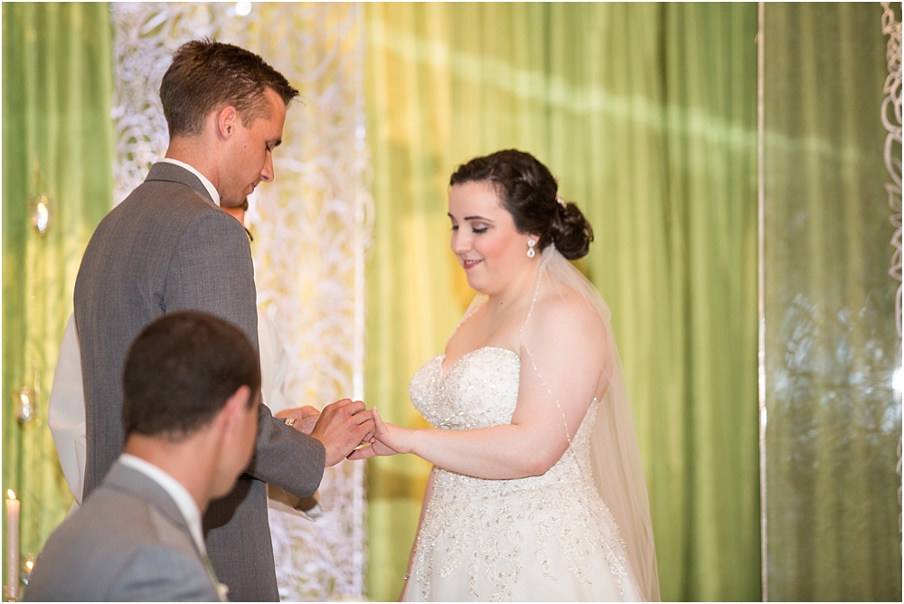 baltimore marriott waterfront wedding living radiant photograpy victoria clausen florals fiscus photos_0094.jpg
