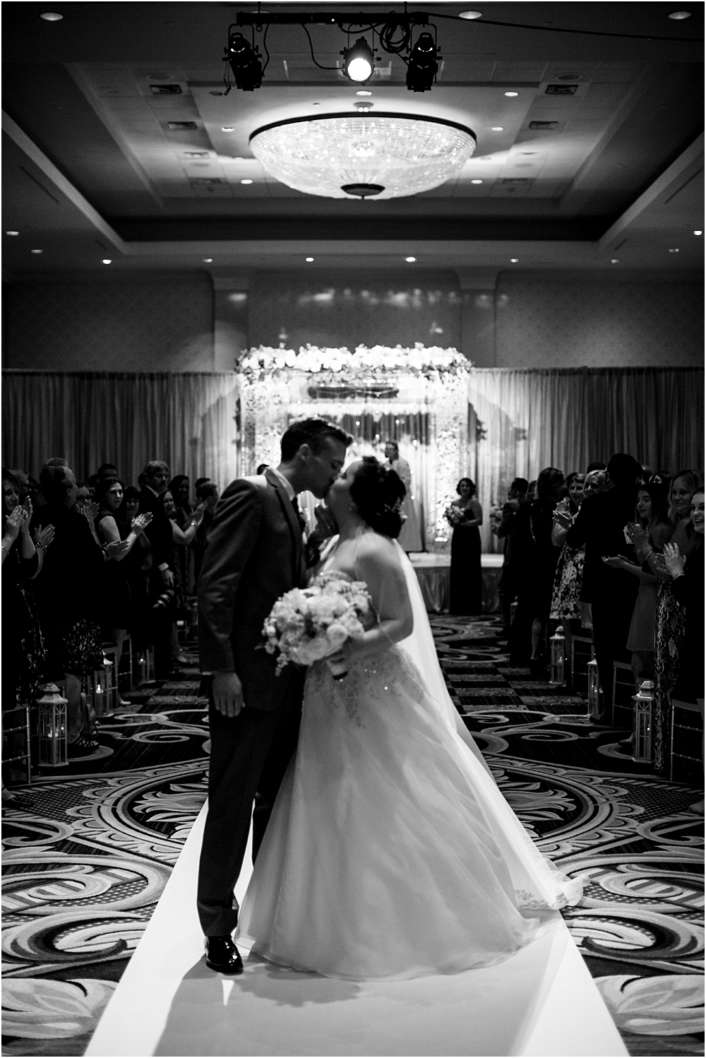 baltimore marriott waterfront wedding living radiant photograpy victoria clausen florals fiscus photos_0098.jpg