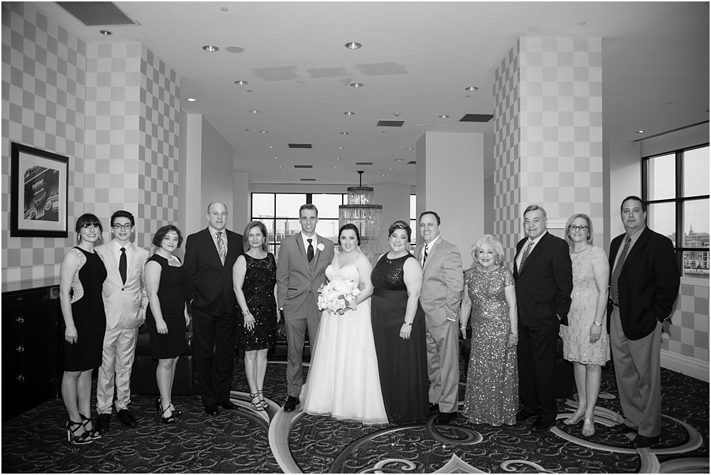 baltimore marriott waterfront wedding living radiant photograpy victoria clausen florals fiscus photos_0105.jpg