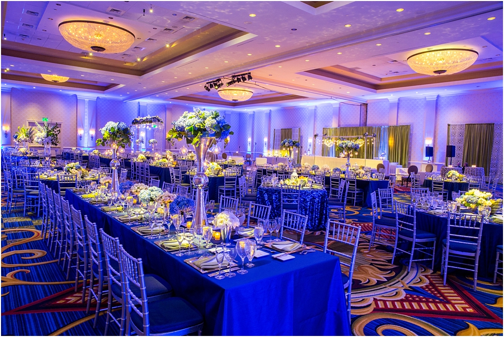 baltimore marriott waterfront wedding living radiant photograpy victoria clausen florals fiscus photos_0115.jpg