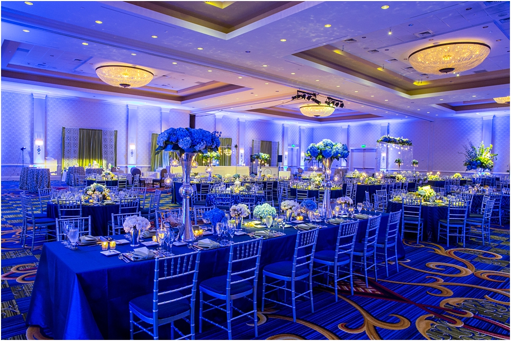 baltimore marriott waterfront wedding living radiant photograpy victoria clausen florals fiscus photos_0118.jpg
