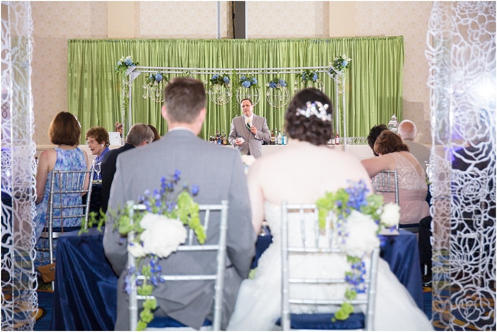 baltimore marriott waterfront wedding living radiant photograpy victoria clausen florals fiscus photos_0140.jpg