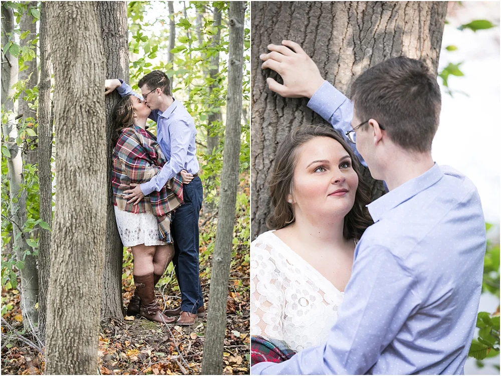 amanda rob centennial park engagement session living radiant photography photos_0008.jpg