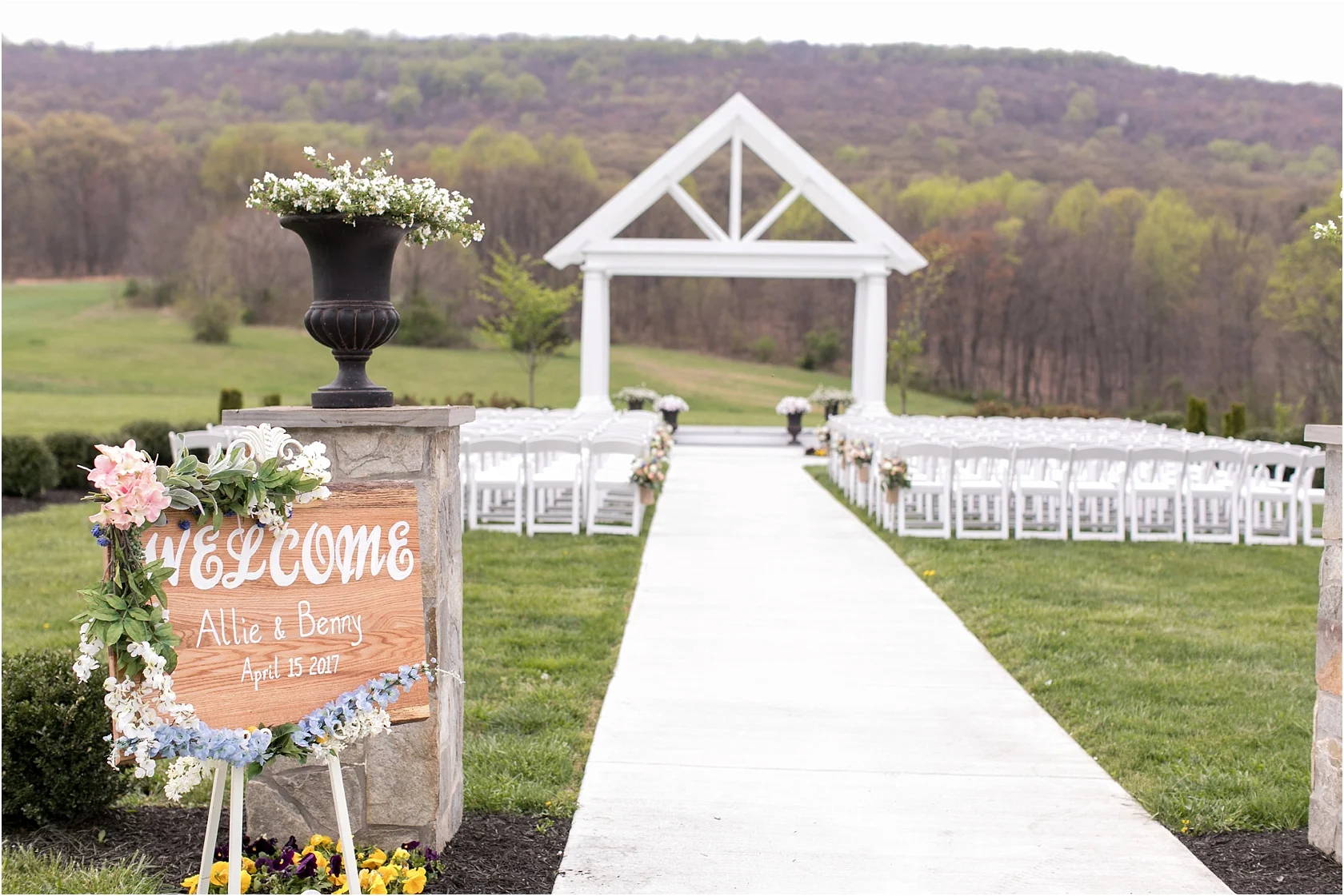 Ousborne Springfield Manor Wedding Living Radiant Photography photos_0058.jpg