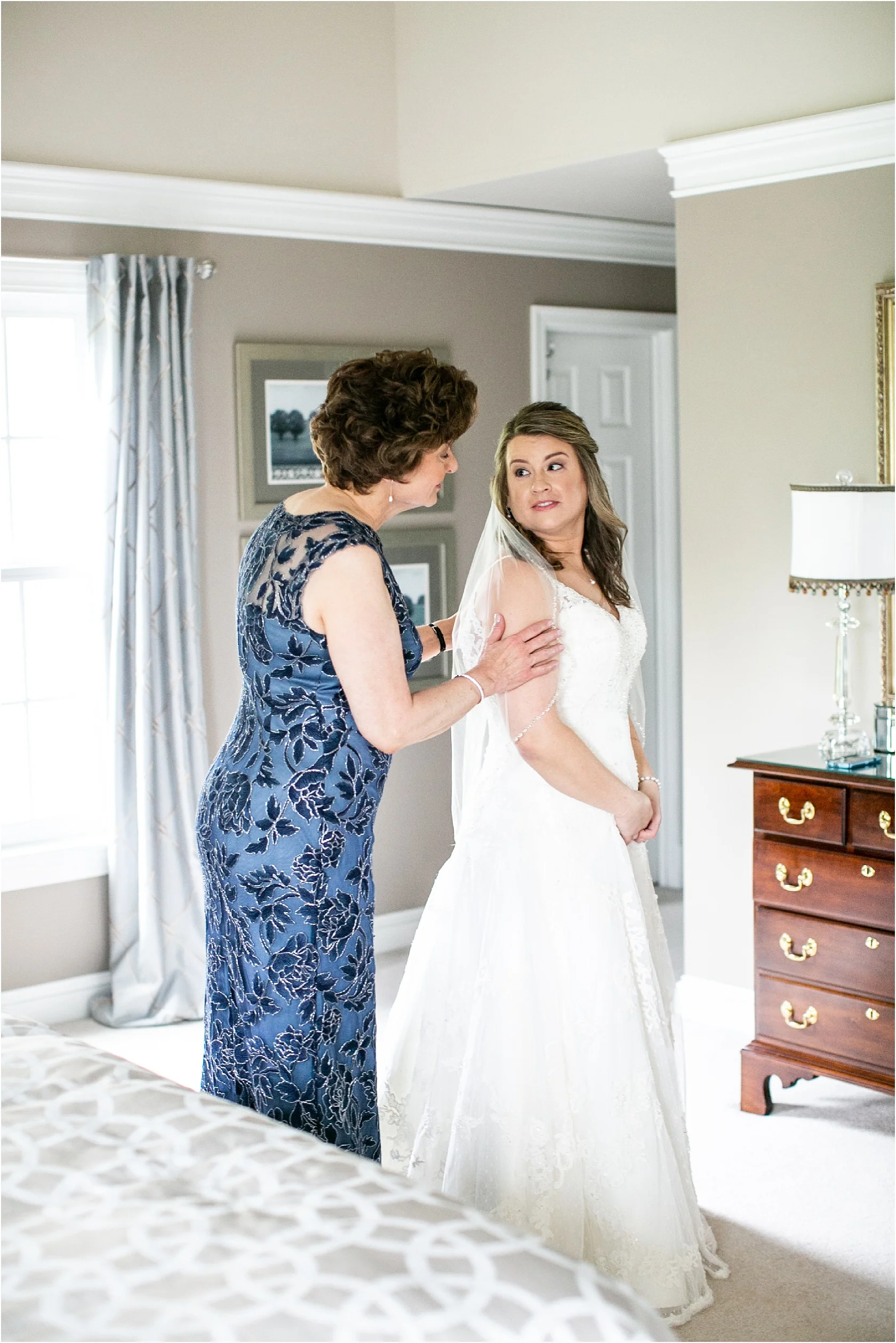 JennyPhilLoyolaChapel+BelvedereHotelWeddingLivingRadiantPhotographyphotosedited_0018.jpg