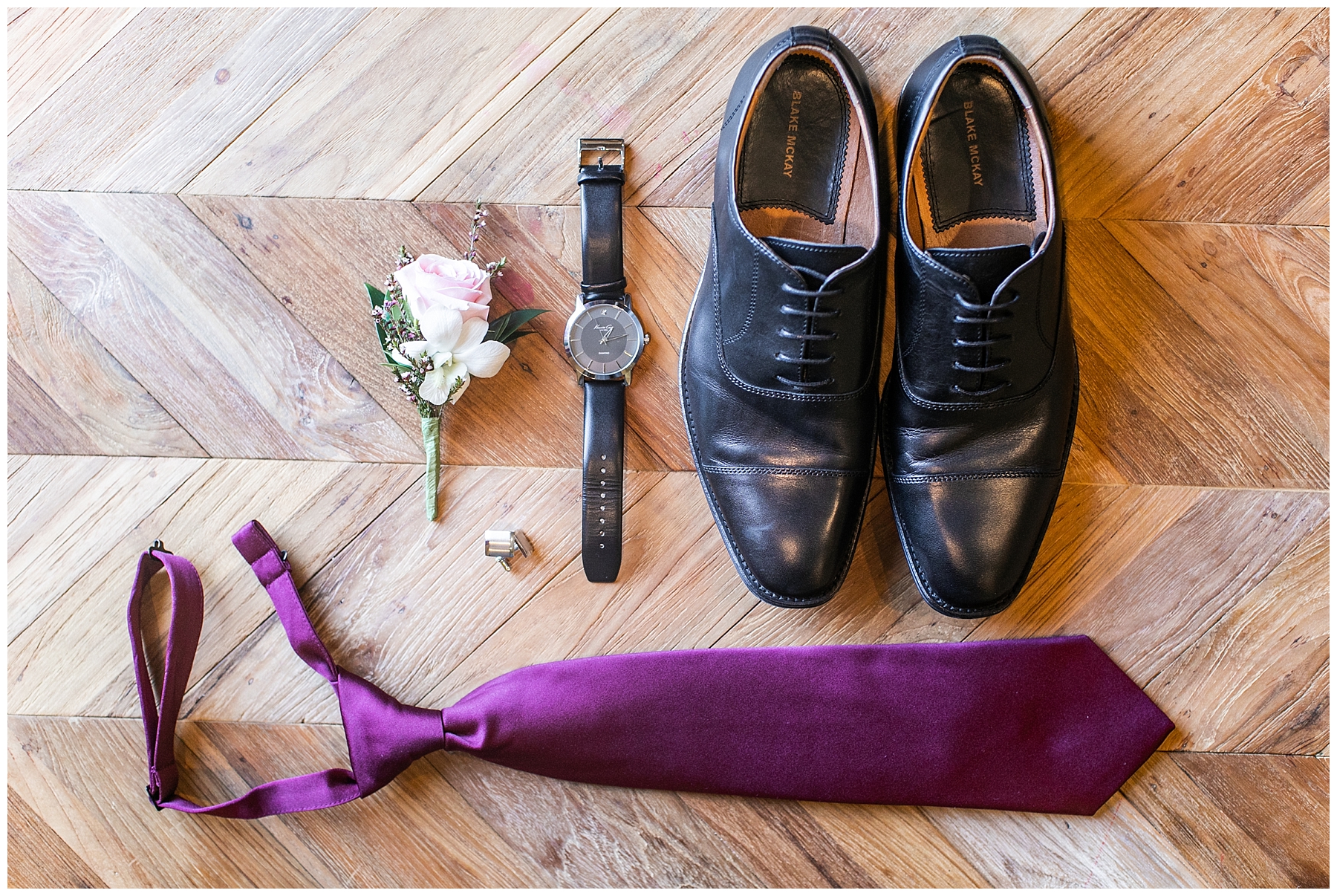 CaityMichaelTidewaterInnWeddingLivingRadiantPhotography_0005.jpg