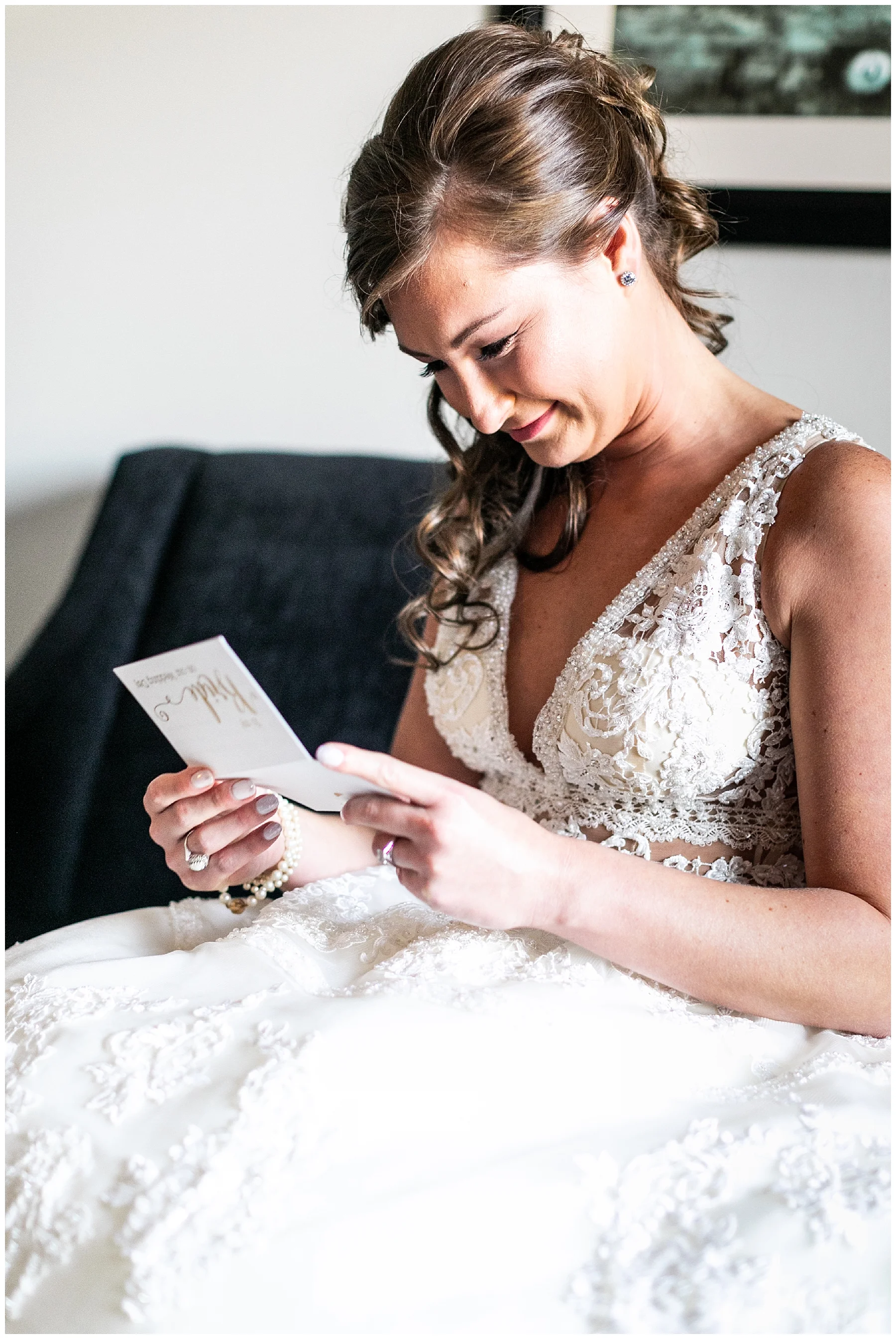 MoniqueDavidTheGreatRoomatSavageMillsWeddingLivingRadiantPhotographyphotos_0023.jpg