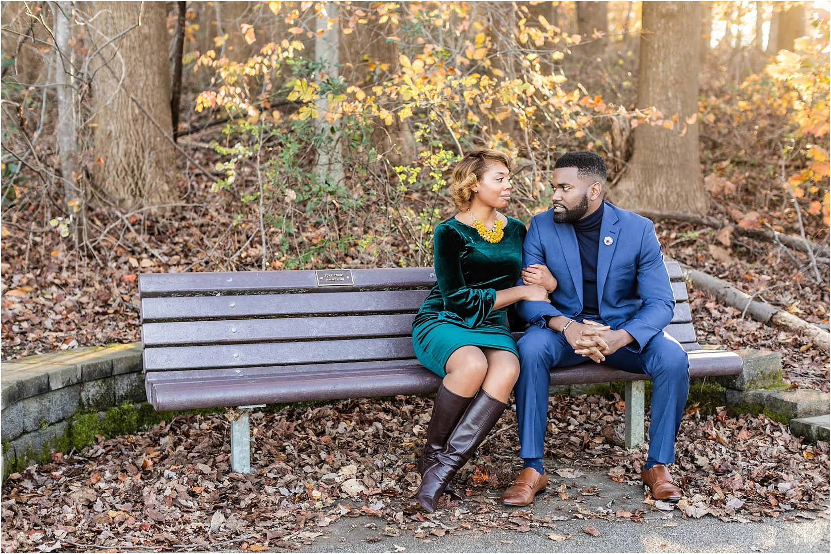 KendriaGladstoneCentennialParkFallEngagementSessionLivingRadiantPhotographyPhotoseditedcolor_0005.jpg