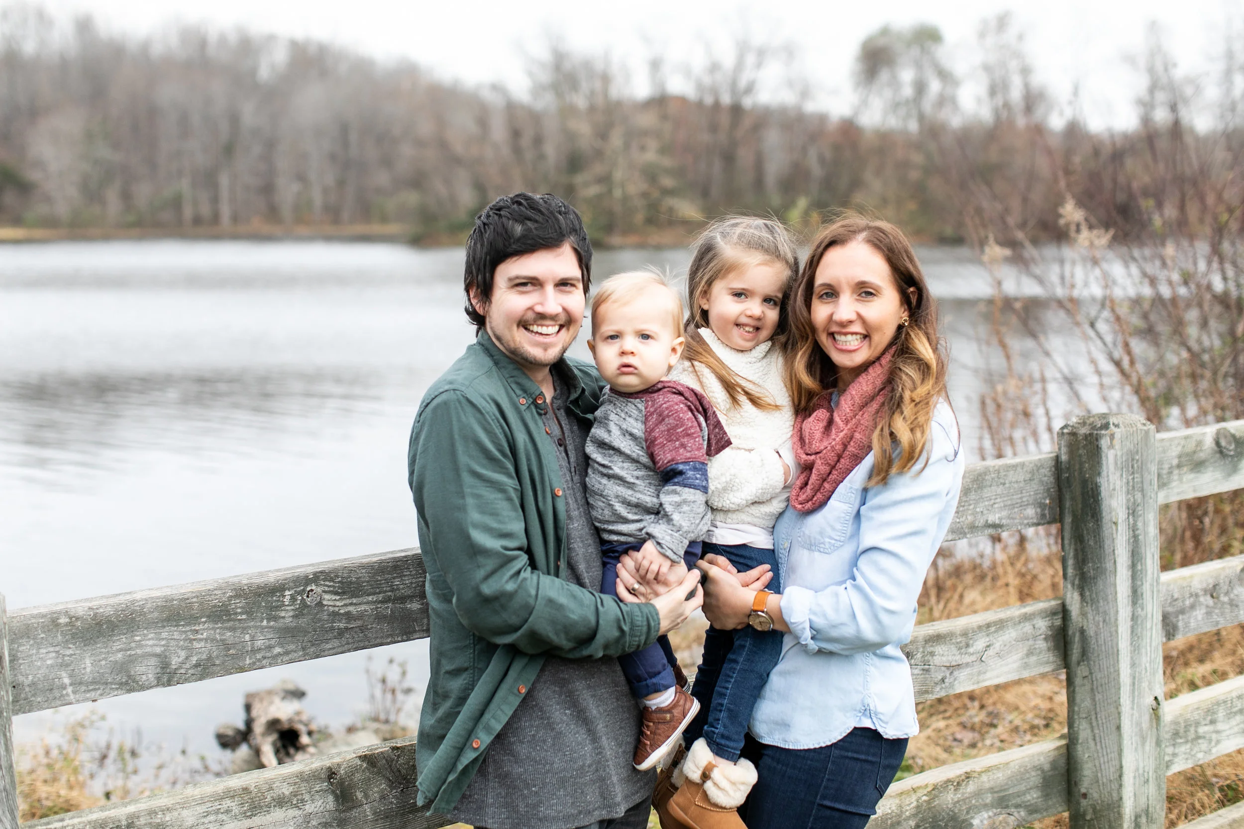 Nov18FallFamilyMiniLochRavenFamilySessionsLivingRadiantPhotographyphotossneaks-1.jpg