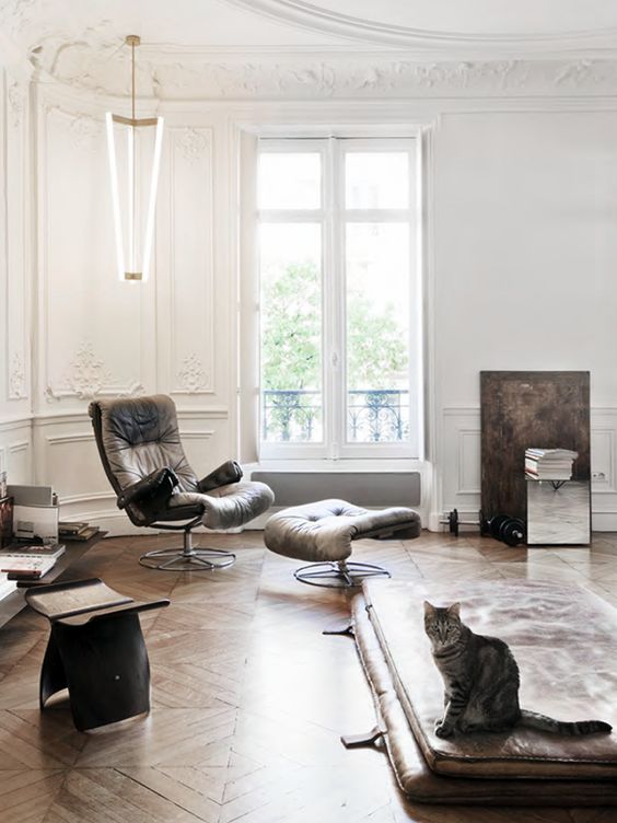 Just love how these gymnasium leather mats have been #REPURPOSED! #InteriorEnvironmentalist 