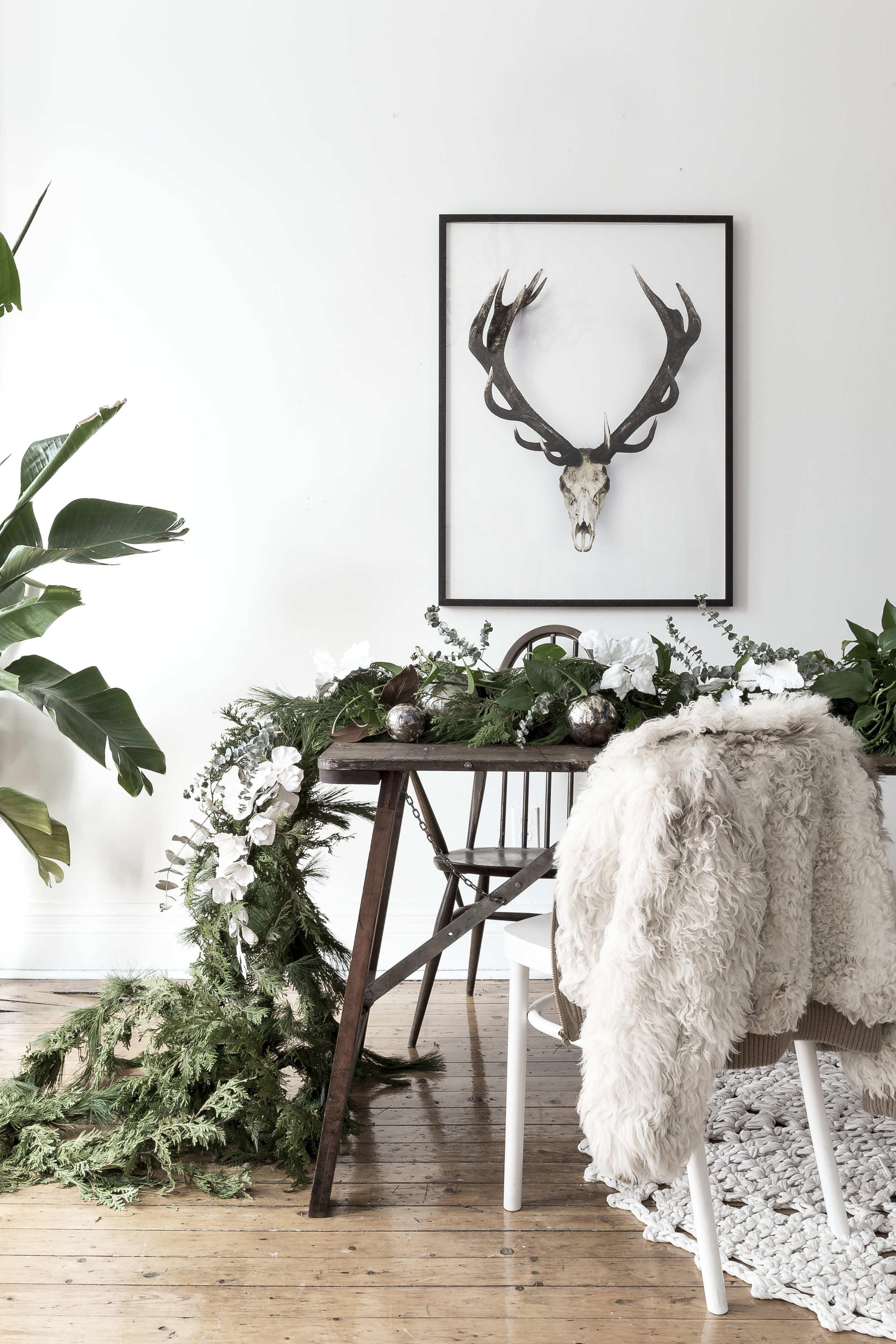 Styled Christmas table setting. Artwork Oh Deer 