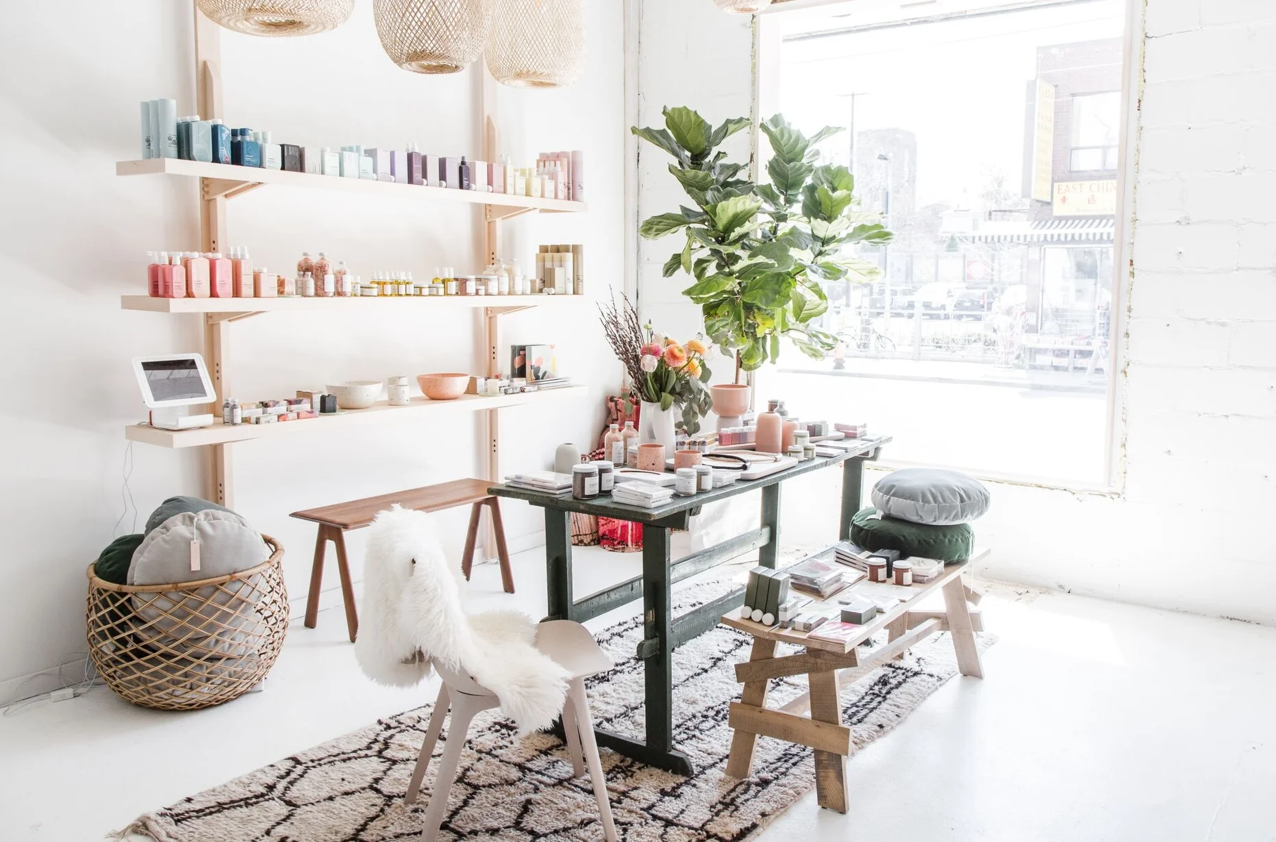 Tiny House Mama - 652 Gerrard St E, Toronto