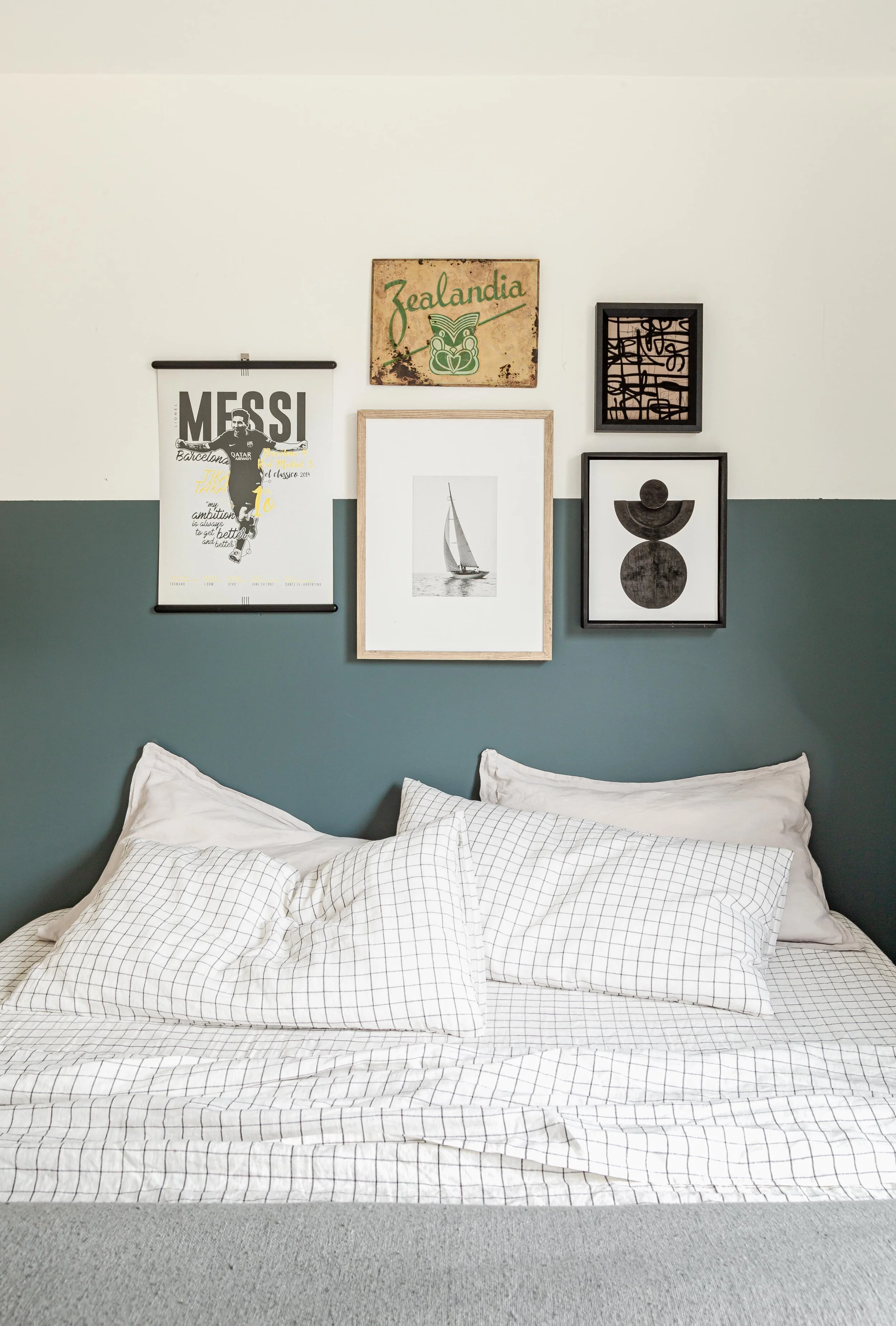 Beautiful Grid patterned Linen sheets by Magic Linen