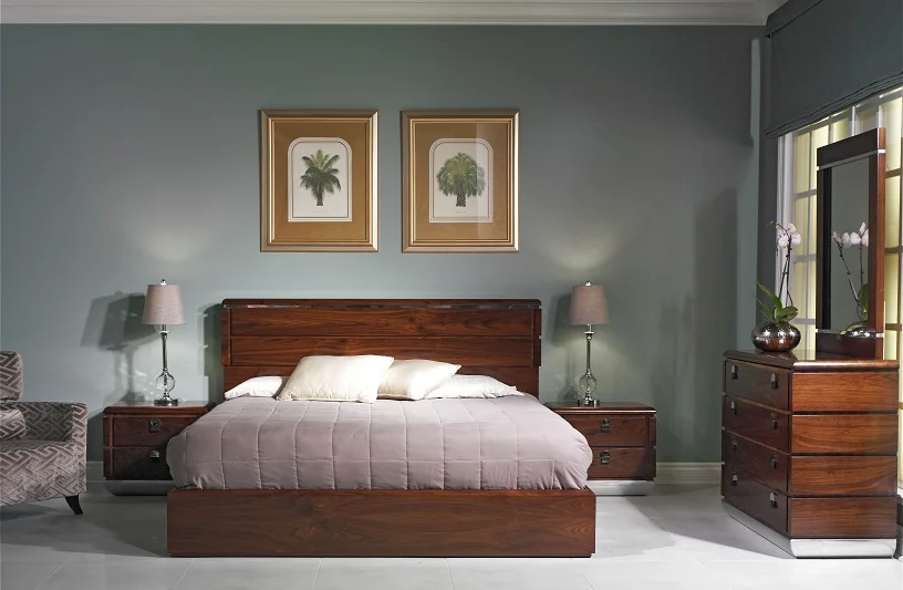 Mon bedroom  509 almond chromed accent.jpg