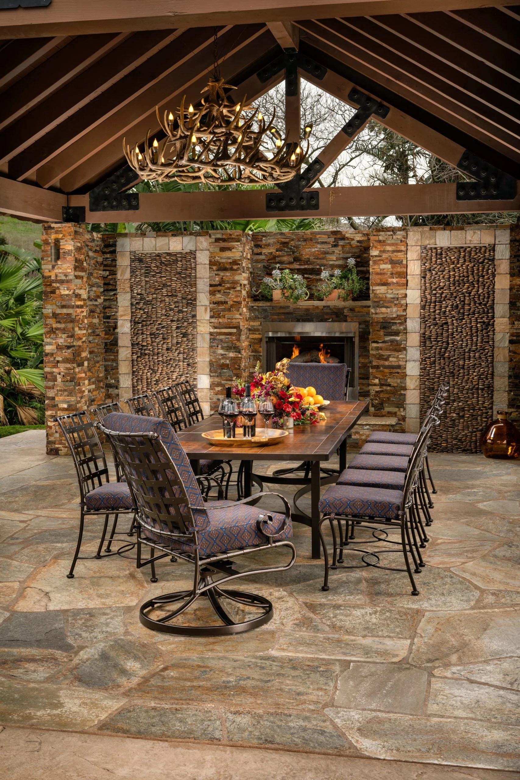 Classico2021Dining1-Hi-scaled-1.jpg