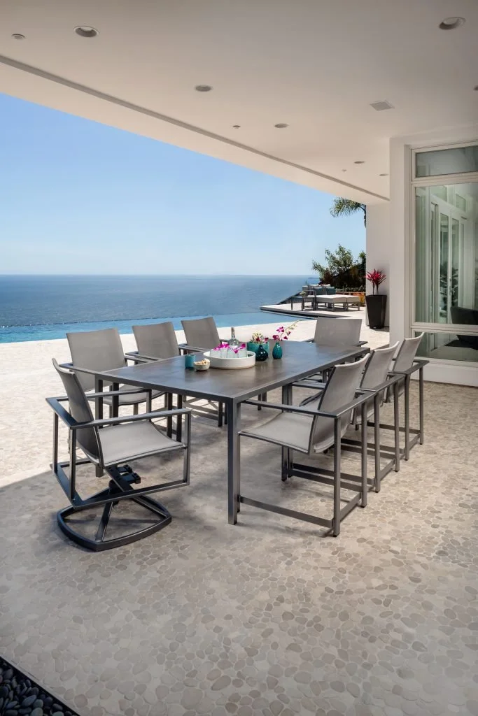 Studio2019Dining1-Hi-No-Column-683x1024.jpg