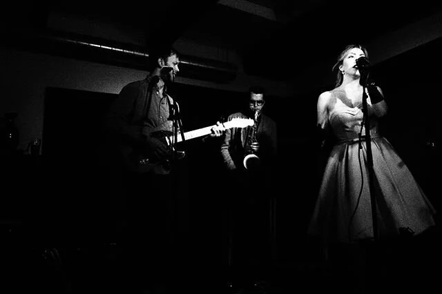 Guess what song we were playing while this photo was being taken || 🤹🏽‍♀️ photo by @ourladyofthesofa