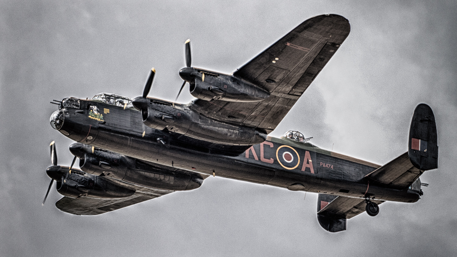 Managing the logistics for an airshow is very tricky business and made even harder when some of the performers fly in from another airfield to display and then fly away - the timing has to be perfect! Here a pair of Lancaster's flew over the show immediately following a memorial prayer service to honor those who have died in service to their country.