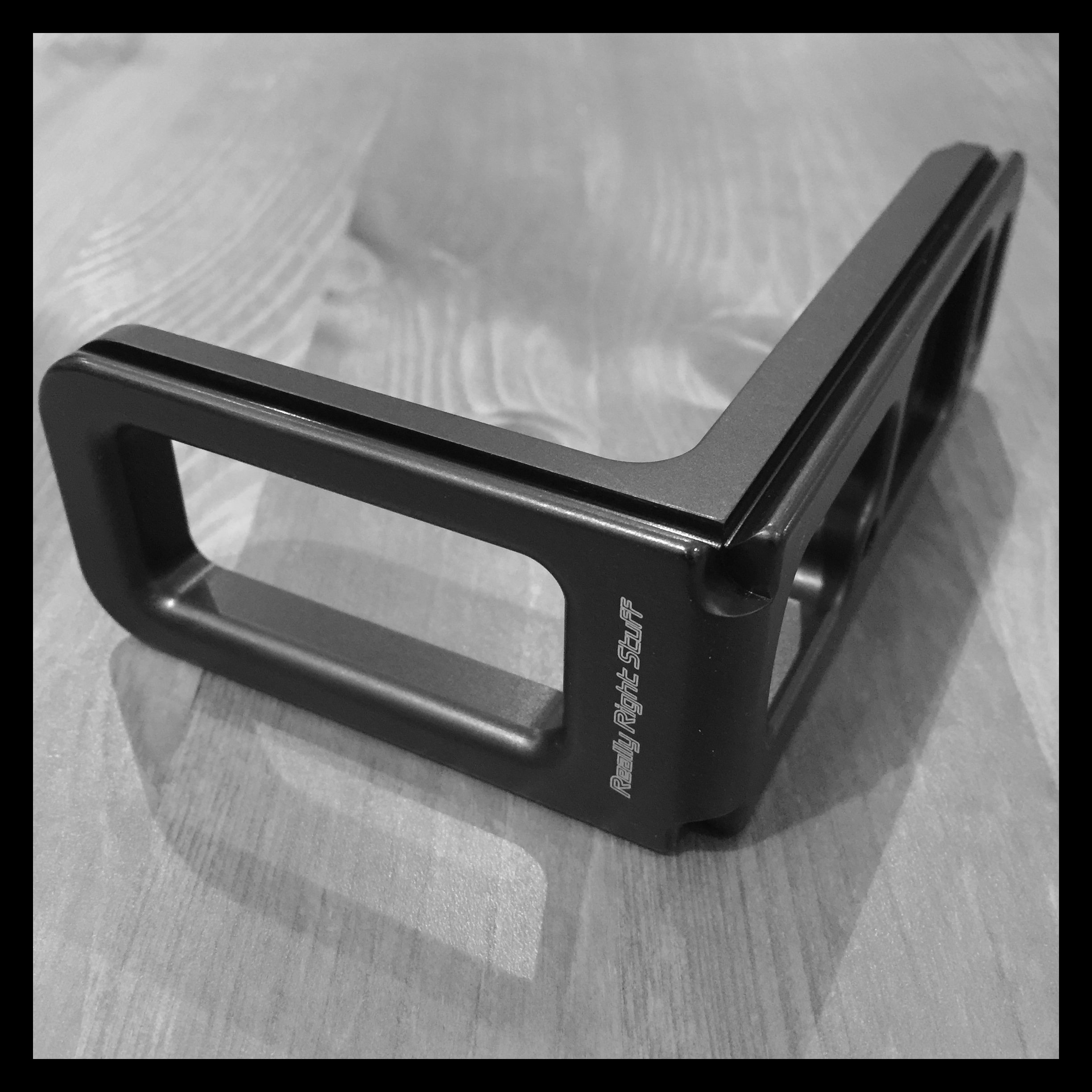 Solid construction and dovetail grove for acra swiss style tripod clamps