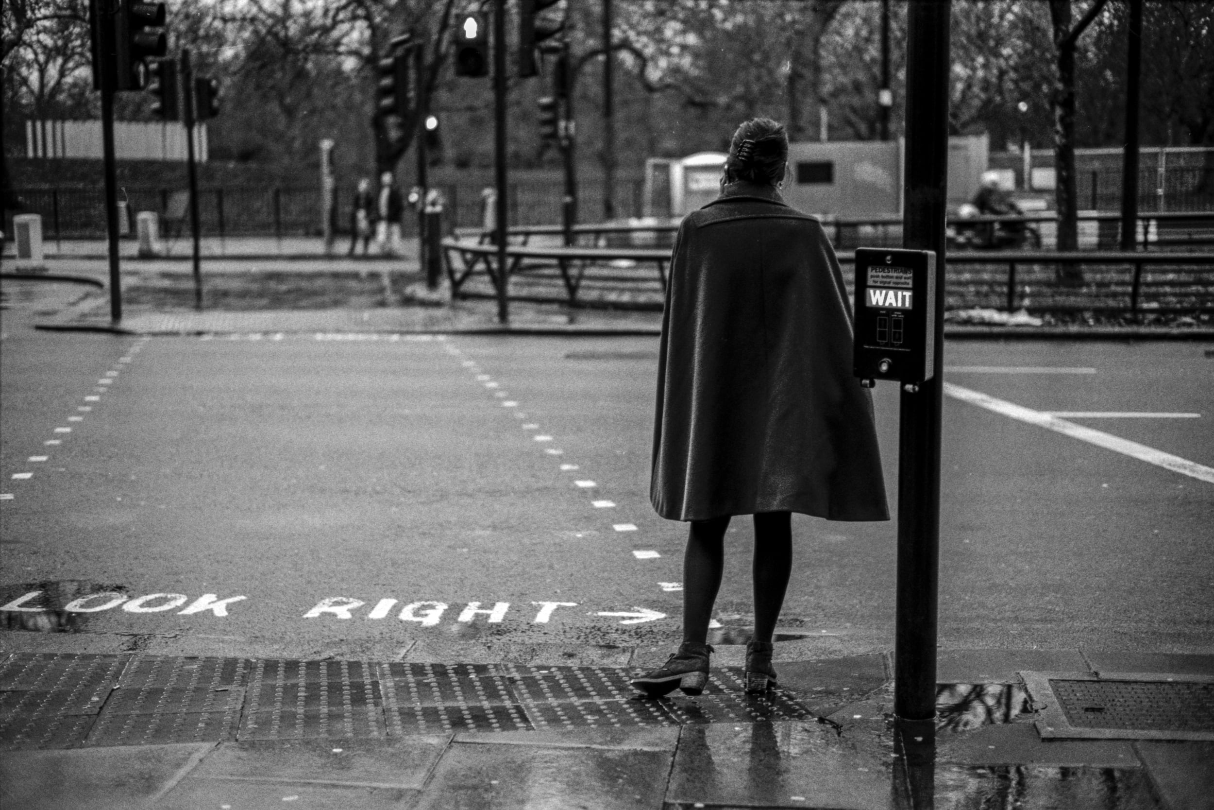 Look right and wait