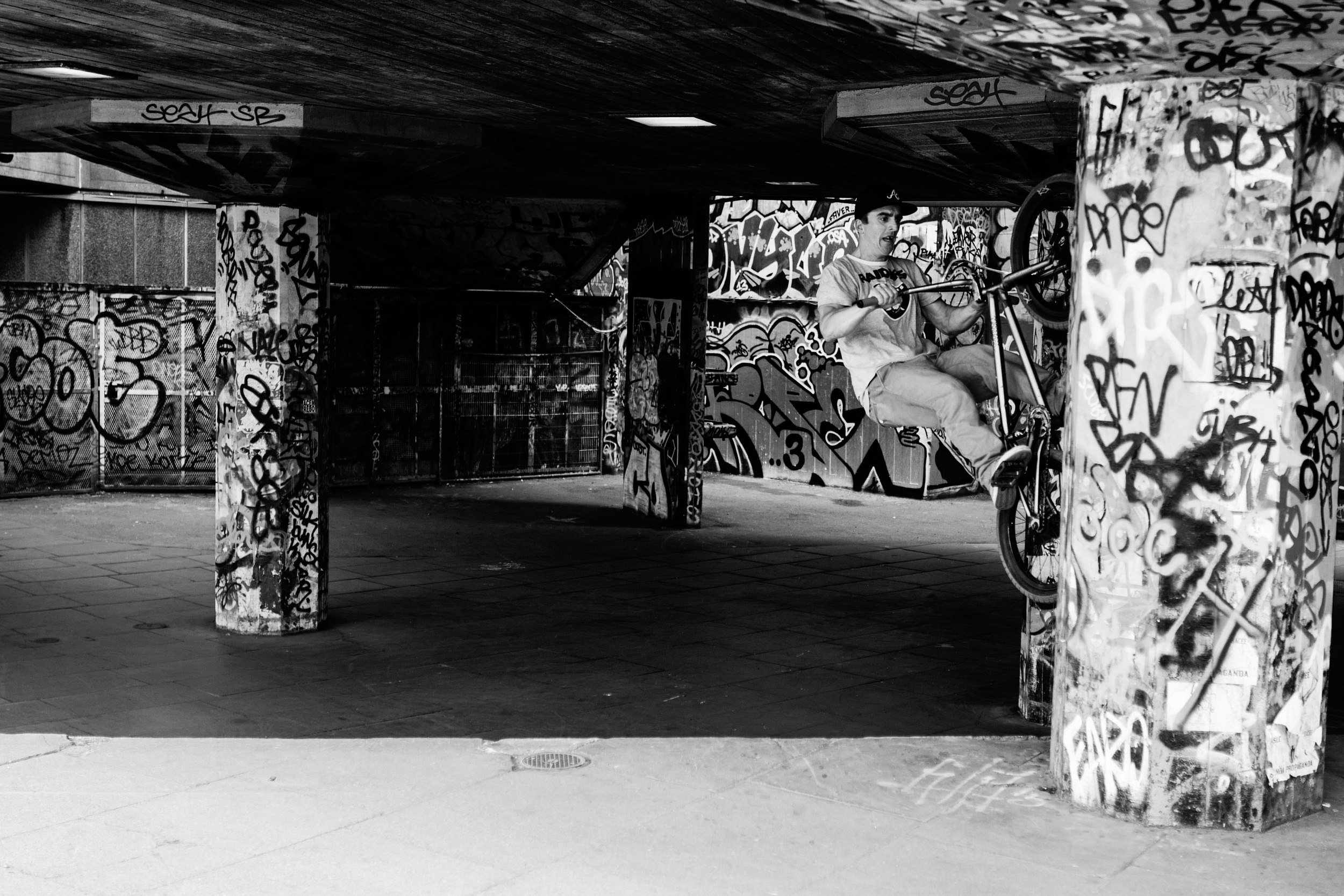 "Vertical" - Leica Q at Southbank Center Skate Park