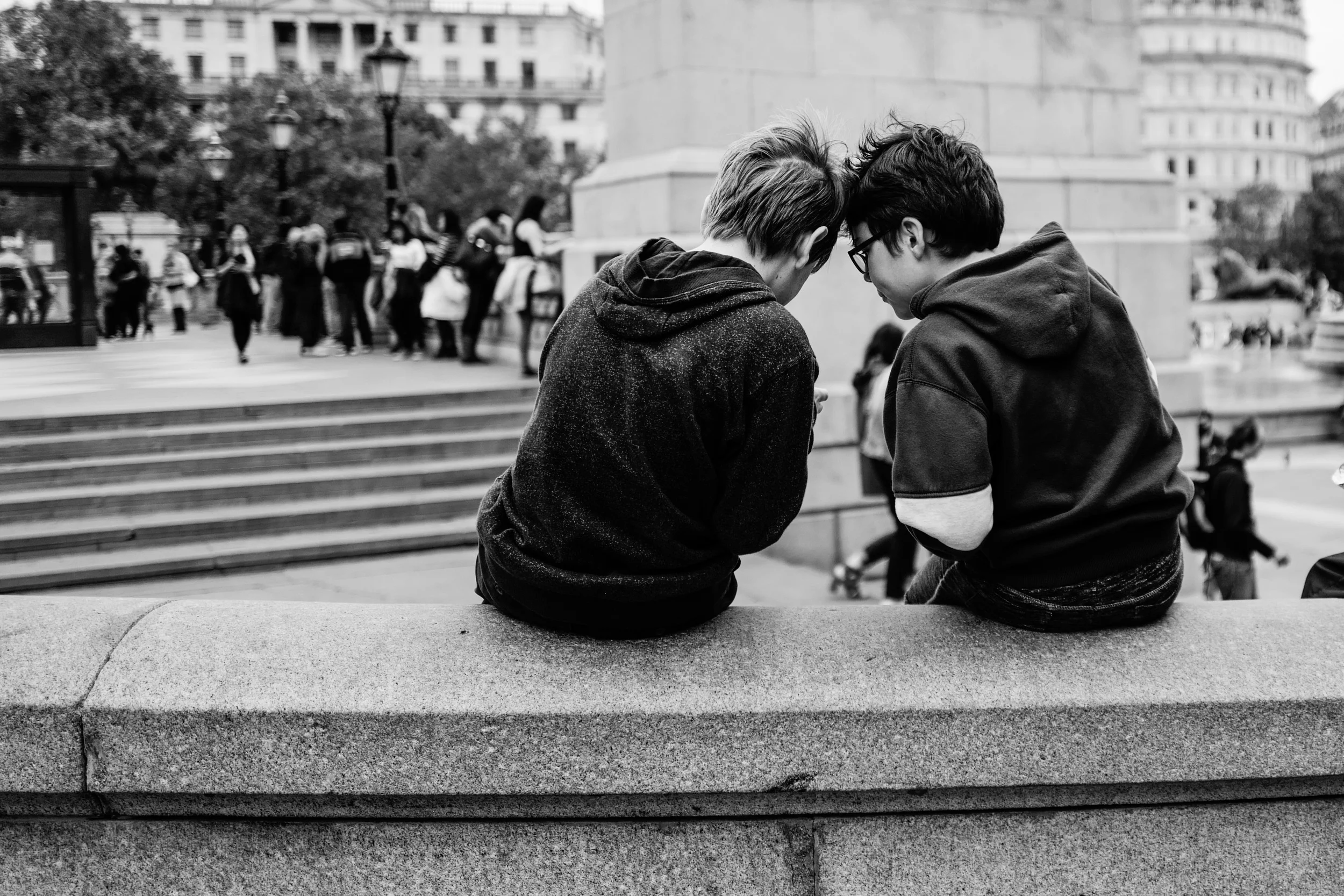 "Sharing a Secret" - Leica Q at Trafalgar Square, London