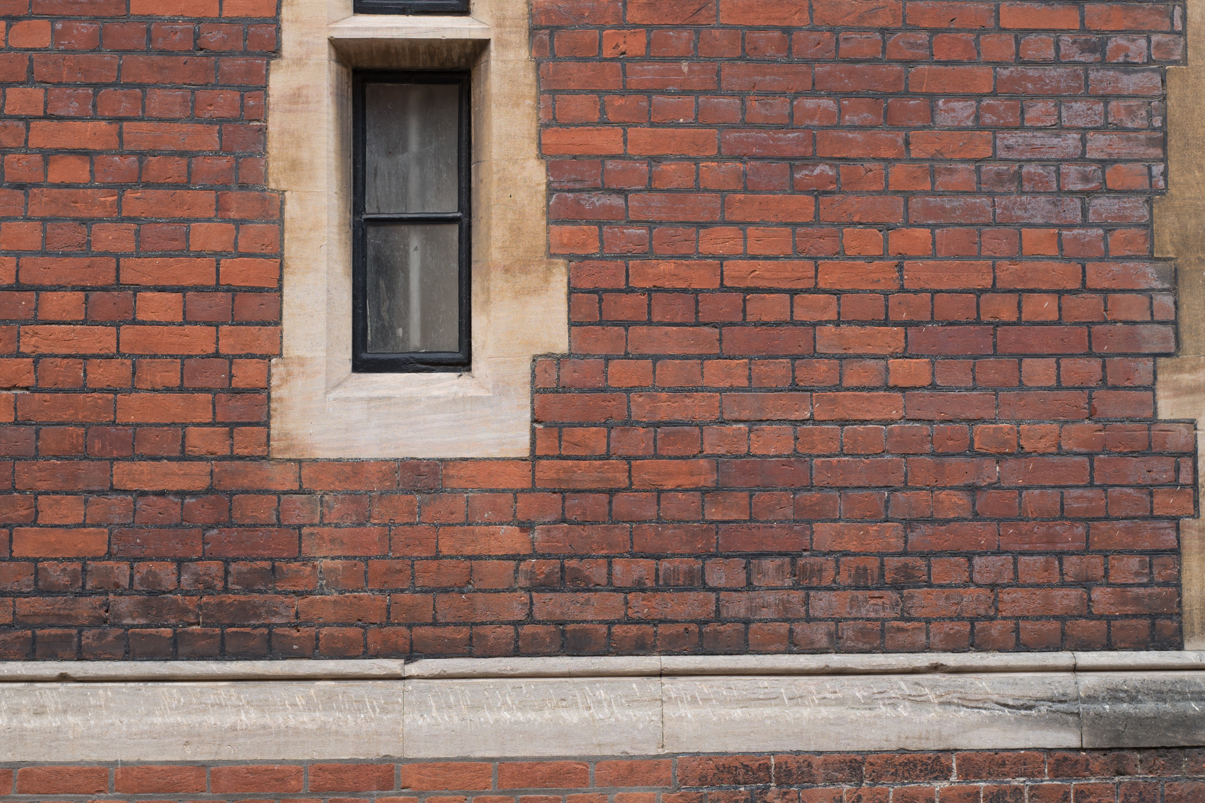 Window - Leica Q @ f/4 (50mm crop)