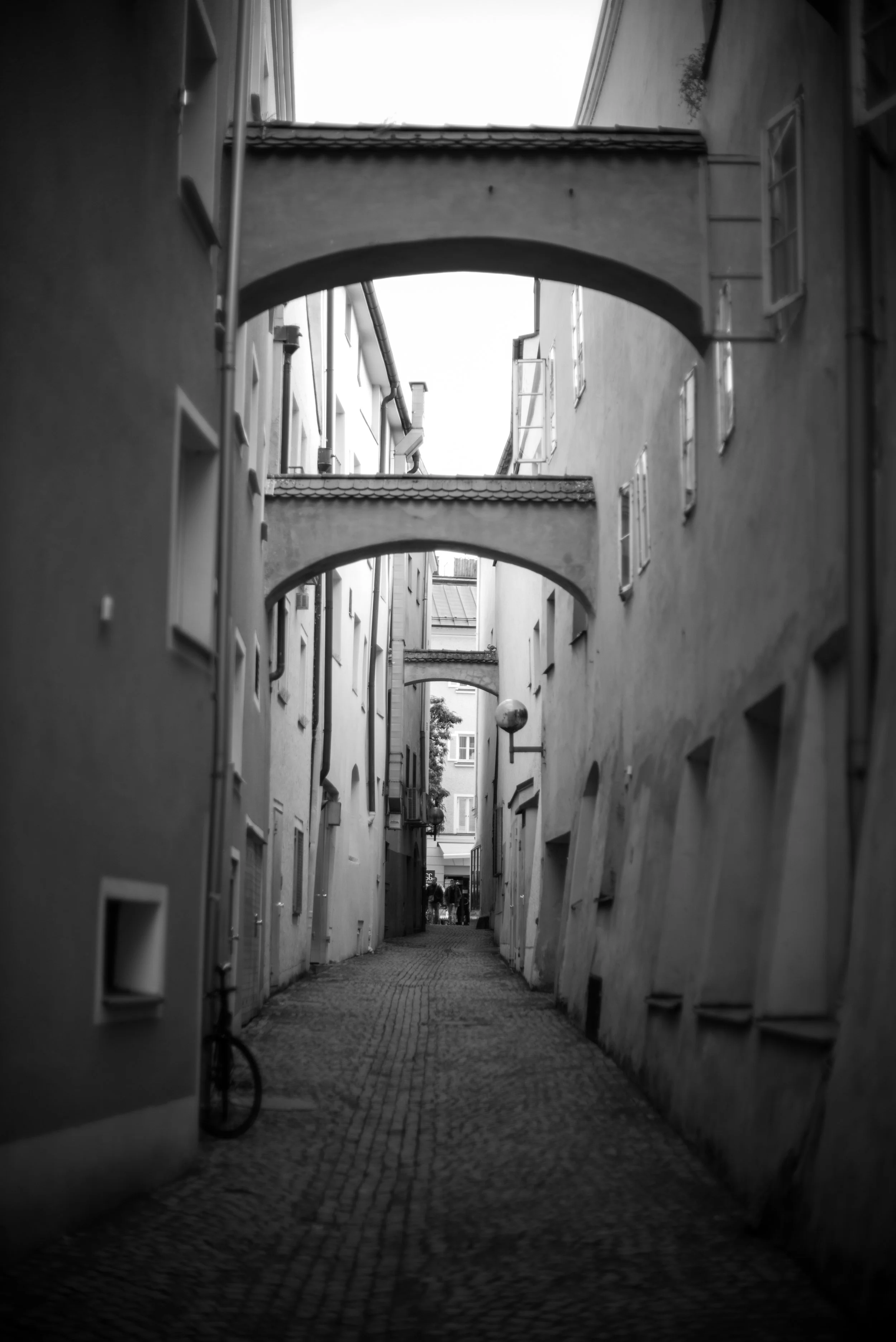 Triple arches on this side alley street in Germany