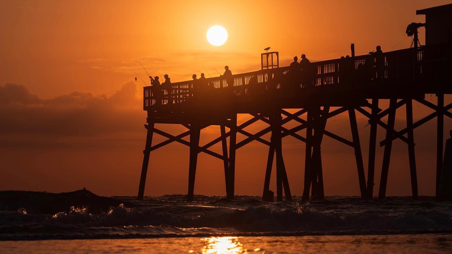 The sunrise this morning was a beauty! Silhouetted is the Sunglow Pier along with a few fisherman, including one that has a fish reeled up from the ocean below. Feel free to zoom in to see! Shot on a Nikon Z6ii with a Sigma 150-600 ☀️#sigmaphoto #sig