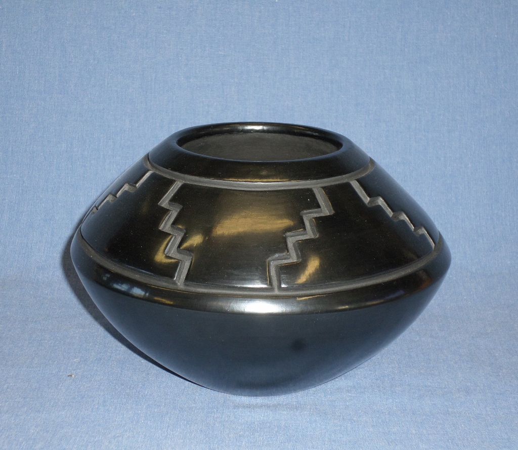 5-1/8" h X 7-7/8" Dia SOLD