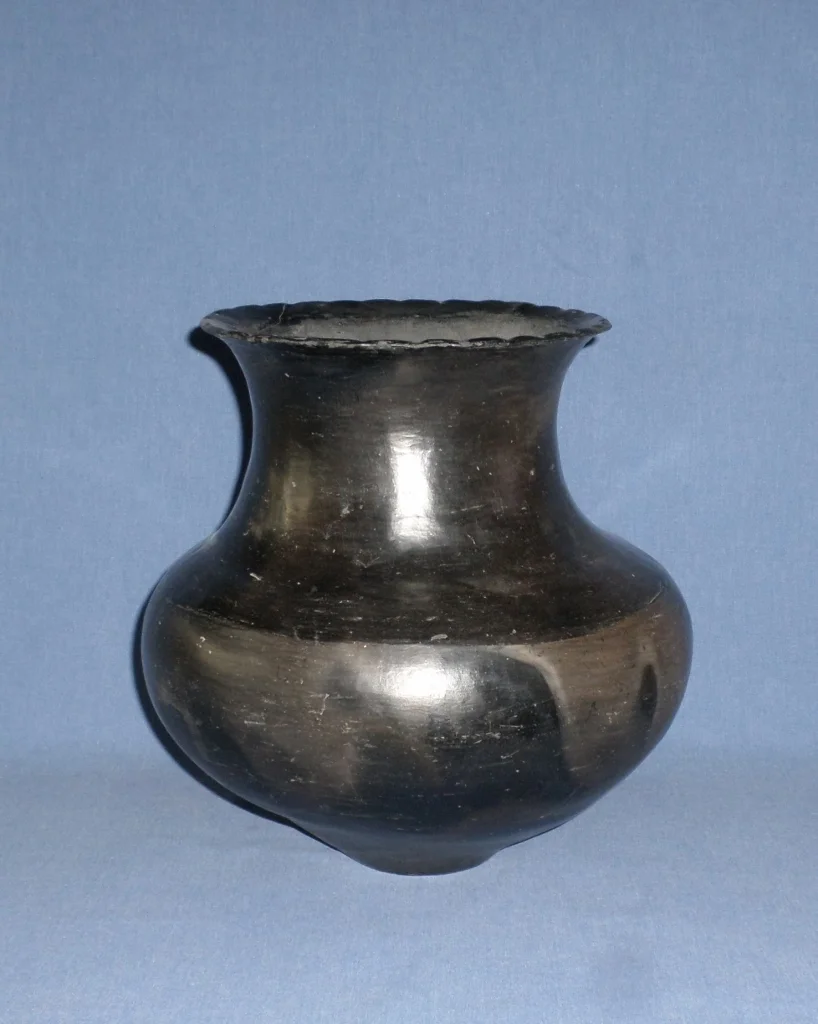 Black Water Jar Plain with Water Drop Lip 11-1/4" H X 11-1/2" Dia. Price: $26,000.