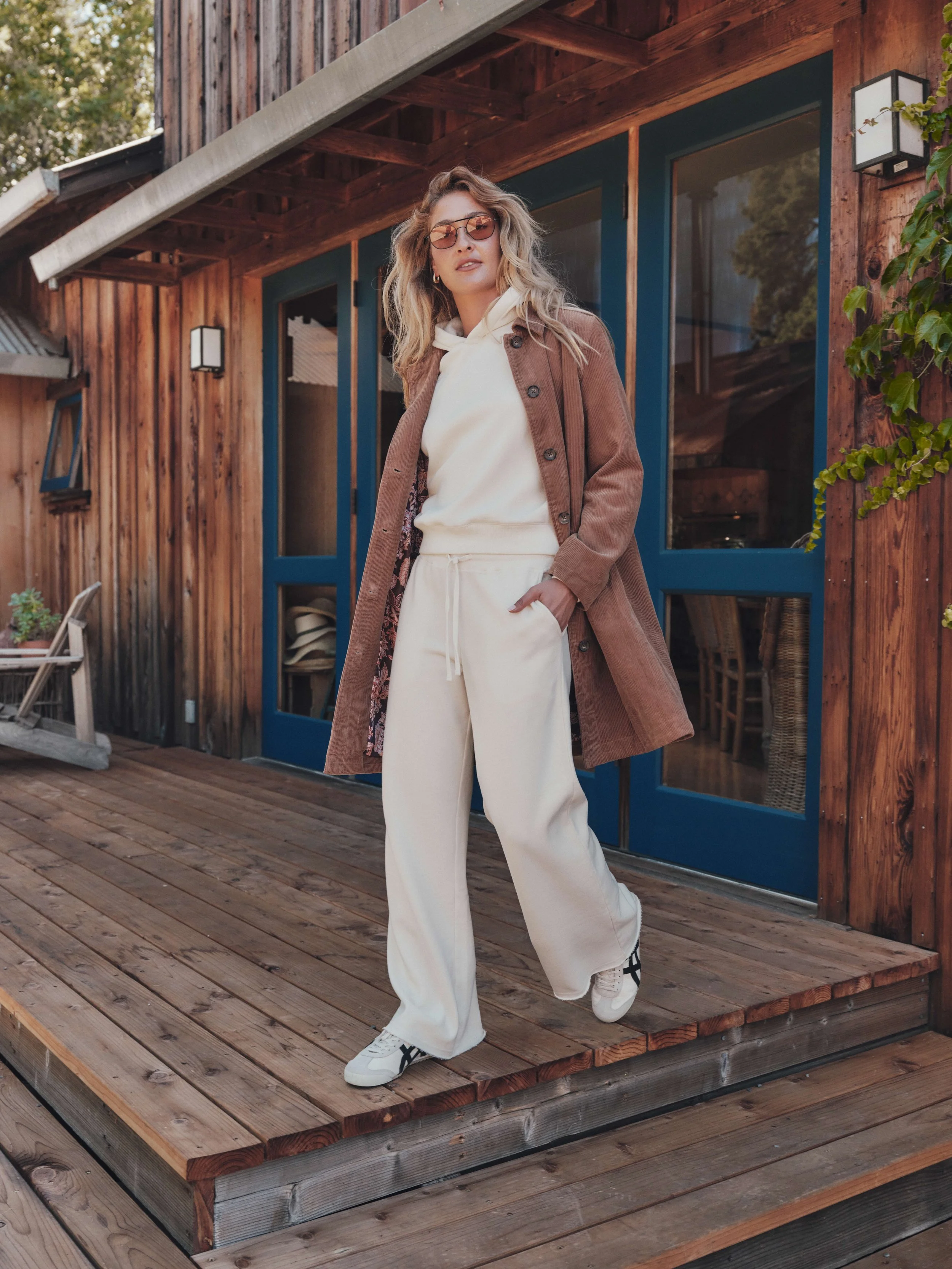 S16_F2_W_Anytime_Hoodie_Antique_White_Anytime_Wide_Leg_Sweatpant_Antique_White_F2_Dancia_Corduroy_Jacket_Auburn_1801.jpeg
