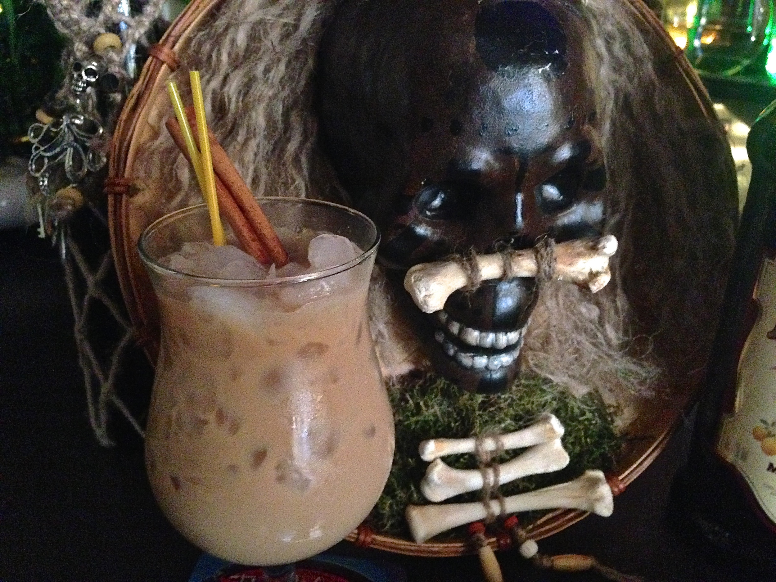 Iced Lava Java is cozying up to a nice piece by Dirk Yates, from the Lana Pua collection