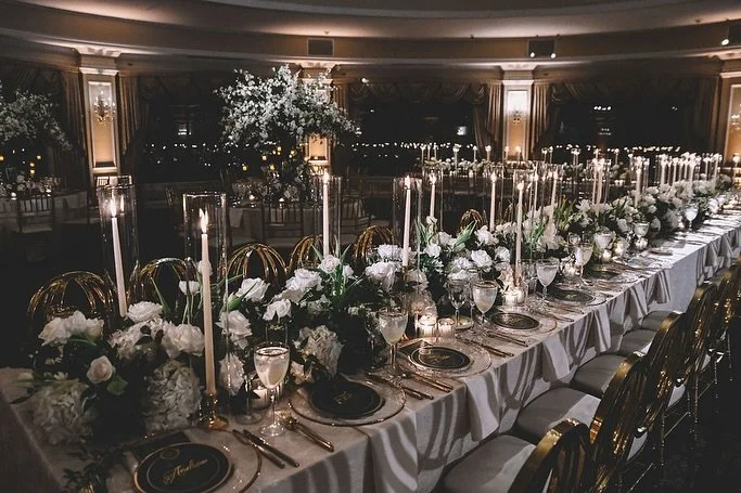 Light In Gold 
.
.
.
.
#robertcarlonewyork #nyc #ohekacastle #nycweddingphotographer #nycweddingphotography #gold #candles #tablesettings #weddinginspo #classy #love #cheers