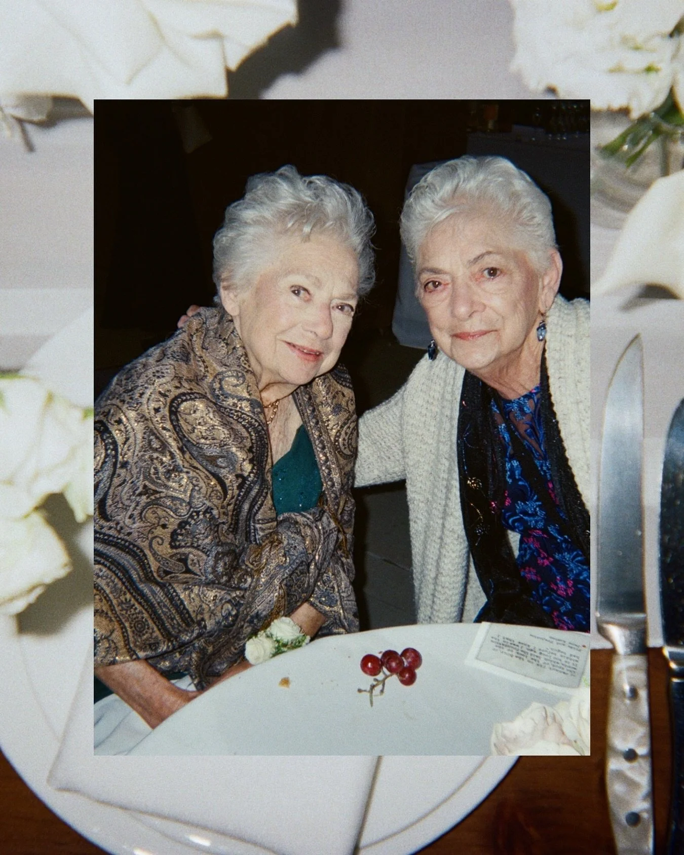 Try Me
.
.
.
.
#robertcarlonewyork #nyc #nycwedding #nycweddingphotographer #grannies #cheers