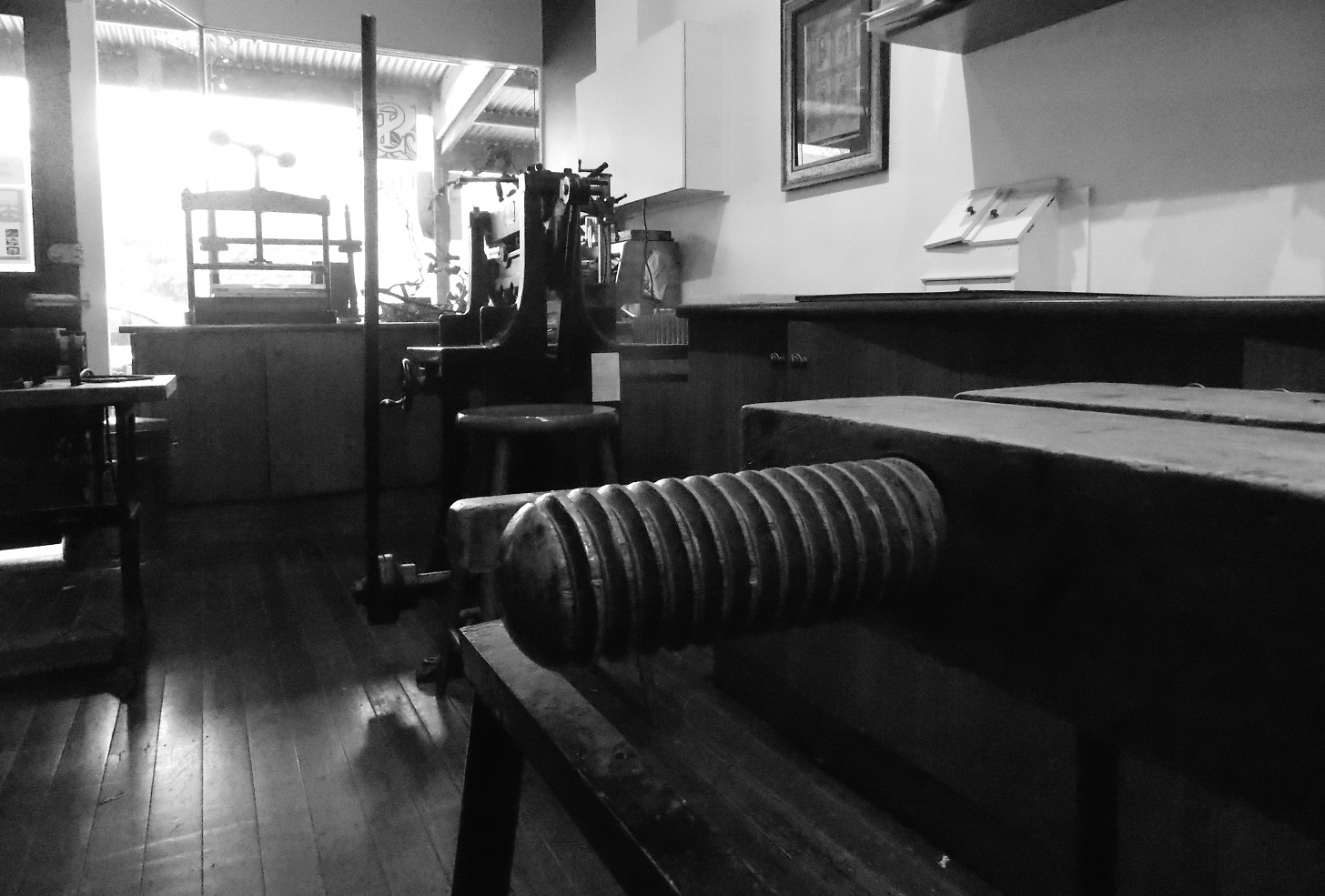 Bookbindery — Libris