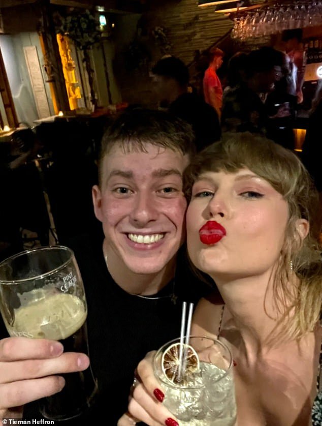 Taylor Swift's Melodic Mixology: Discover Her Favorite Cocktail & Wines ...