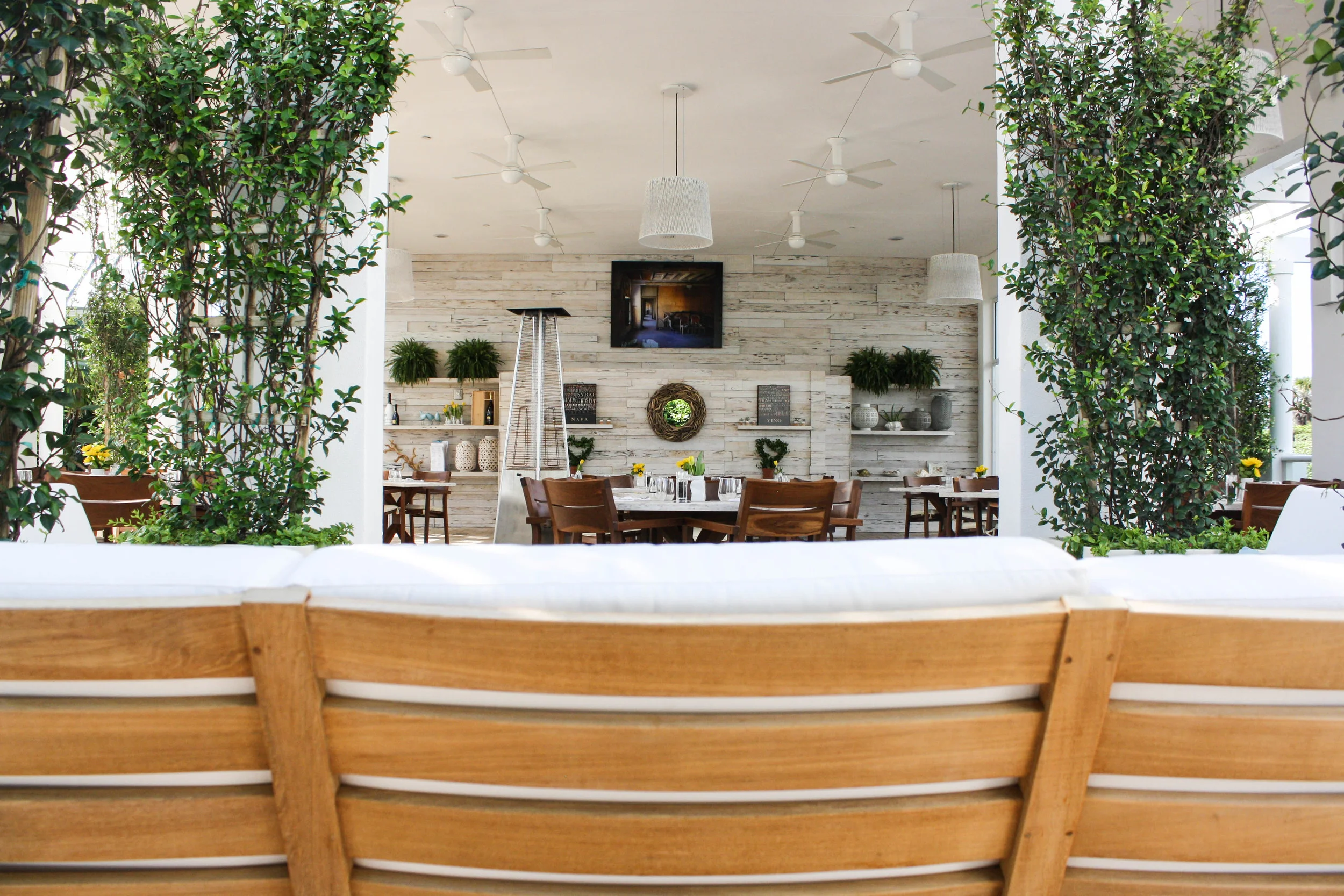 Patio at the continuum miami beach, florida — Casa Conde & Associates