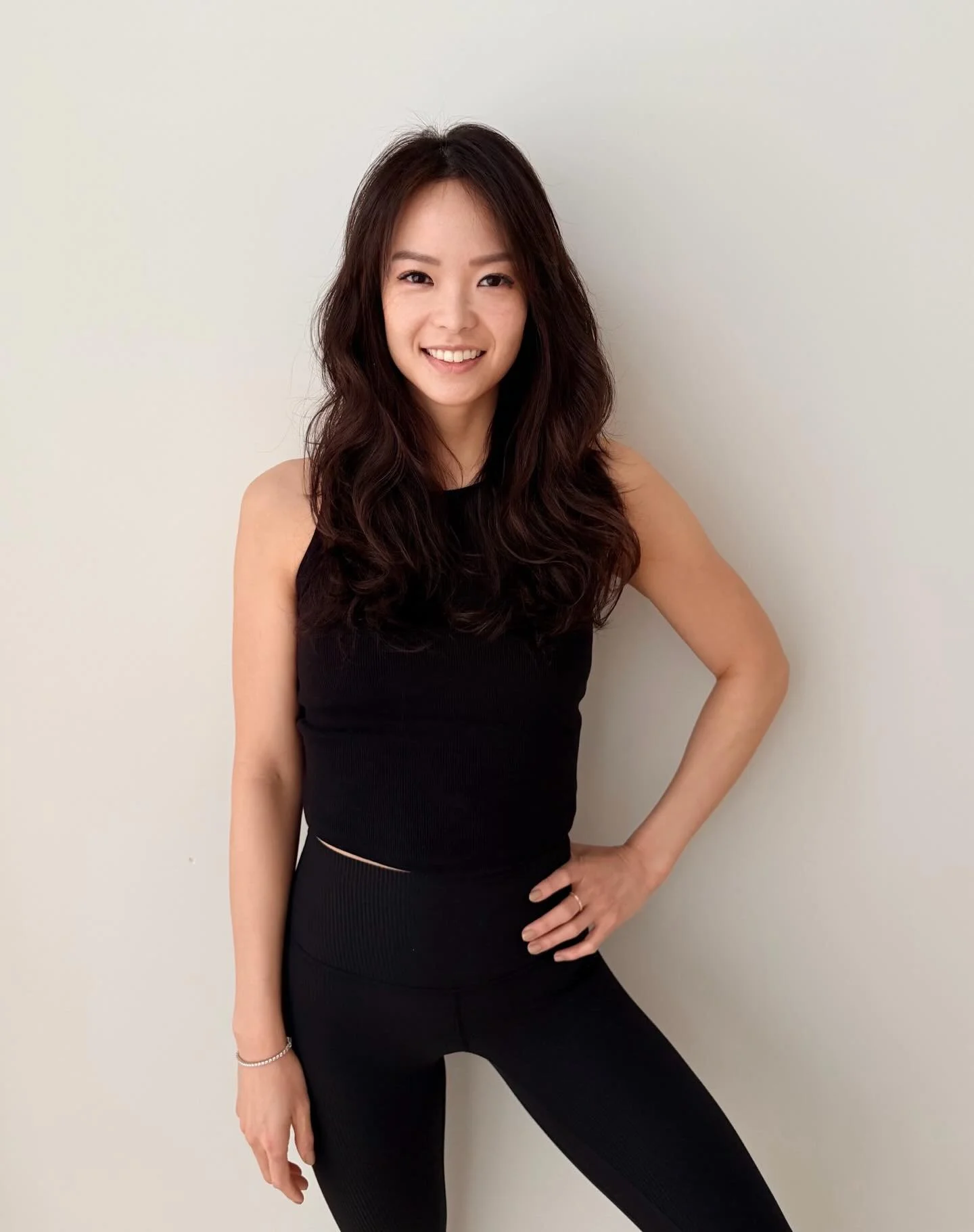 Welcome to the team, Alice! 

A classically trained violinist, she brings rhythm and intention to every ride.
With 10+ years of cycling experience, her coaching is thoughtful and purpose-driven
She is also a Sculpt + Mat instructor and Mom of 4 💜