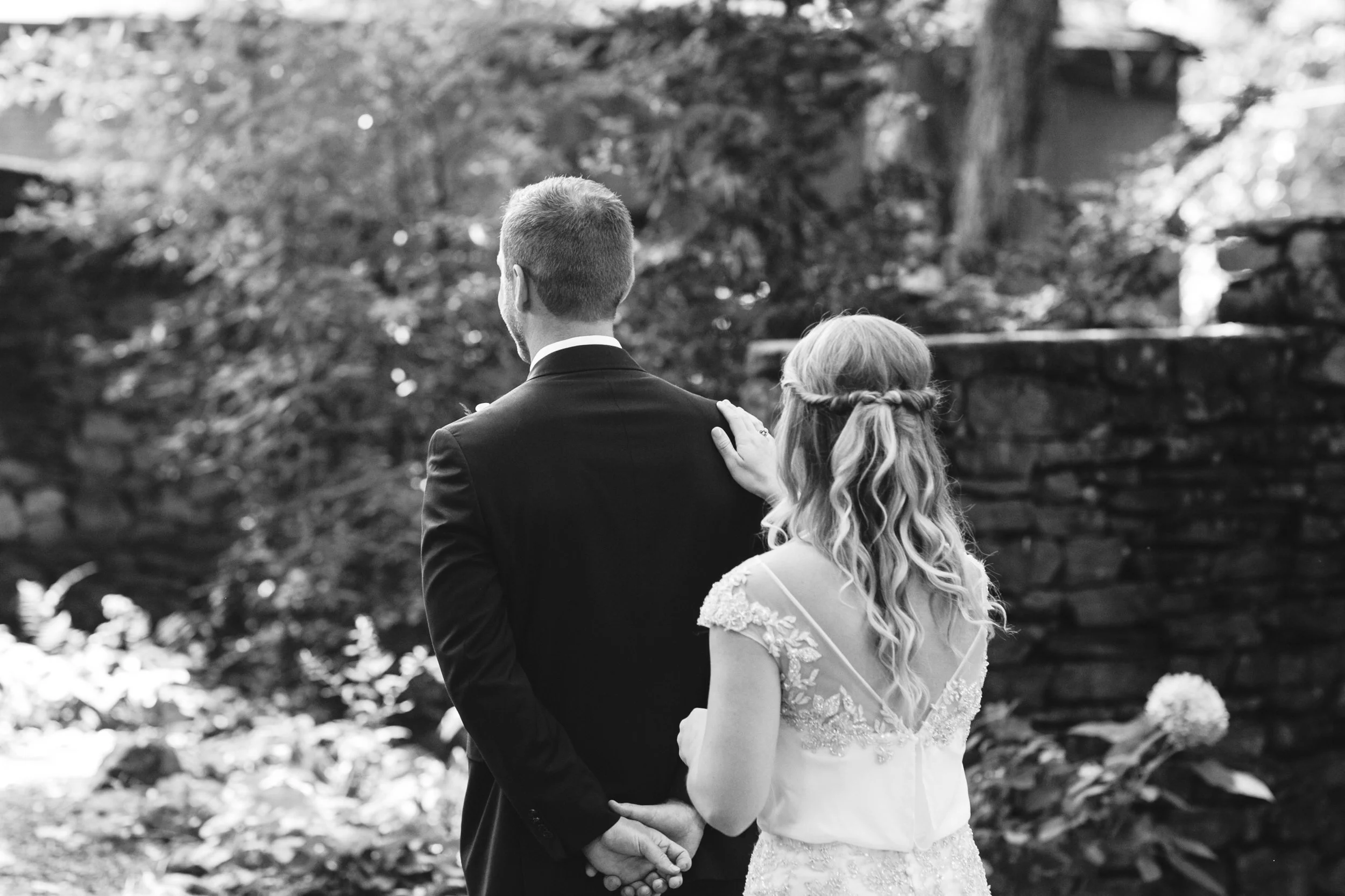 Katie_Matt_Wedding_Knoxville_Botanical_Garden_Abigail_Malone_photography-74b.jpg